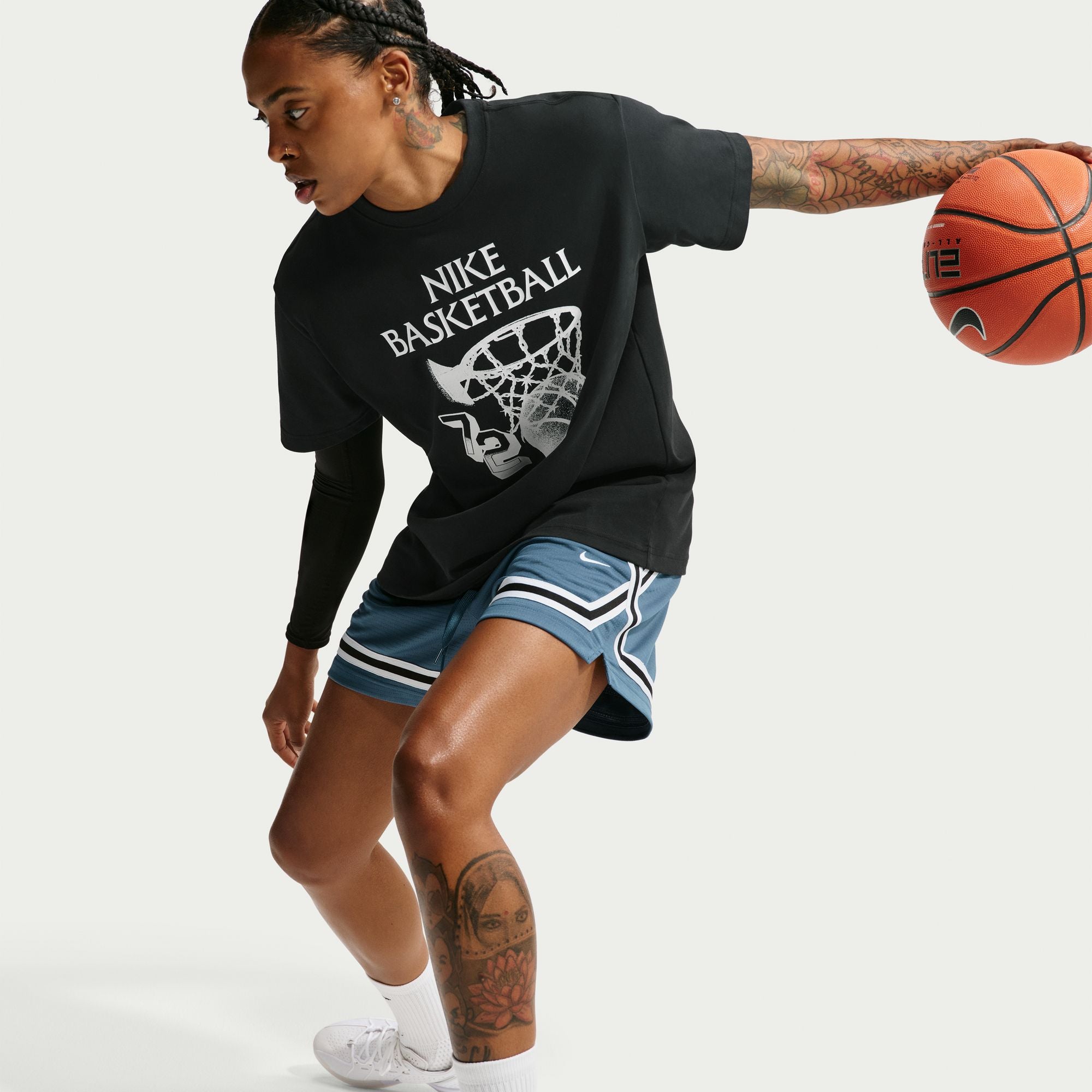 NIKE WOMENS DRI-FIT CROSSOVER 5" SHORT