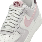 NIKE WOMENS AIR FORCE 1 '07