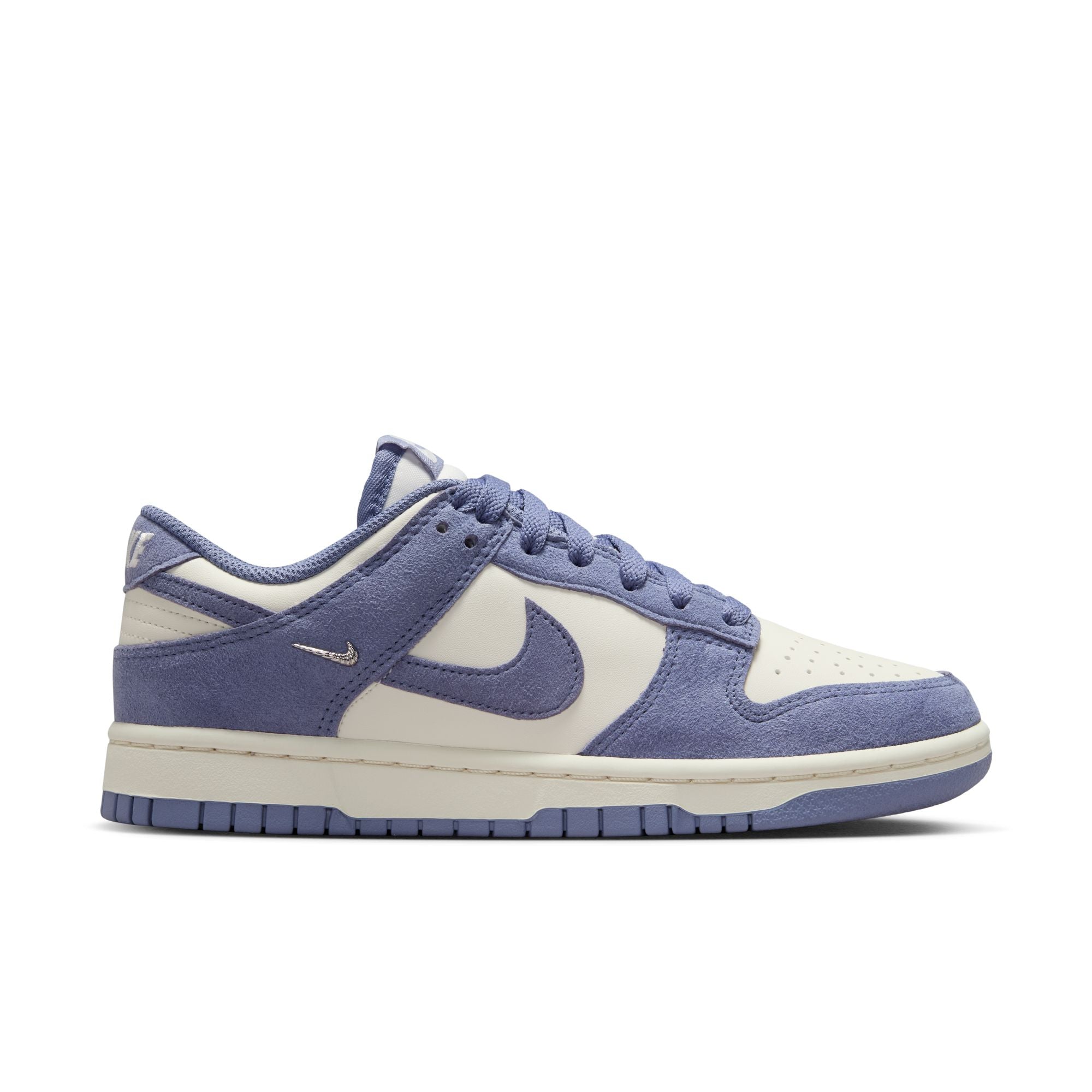 NIKE WOMENS DUNK LOW