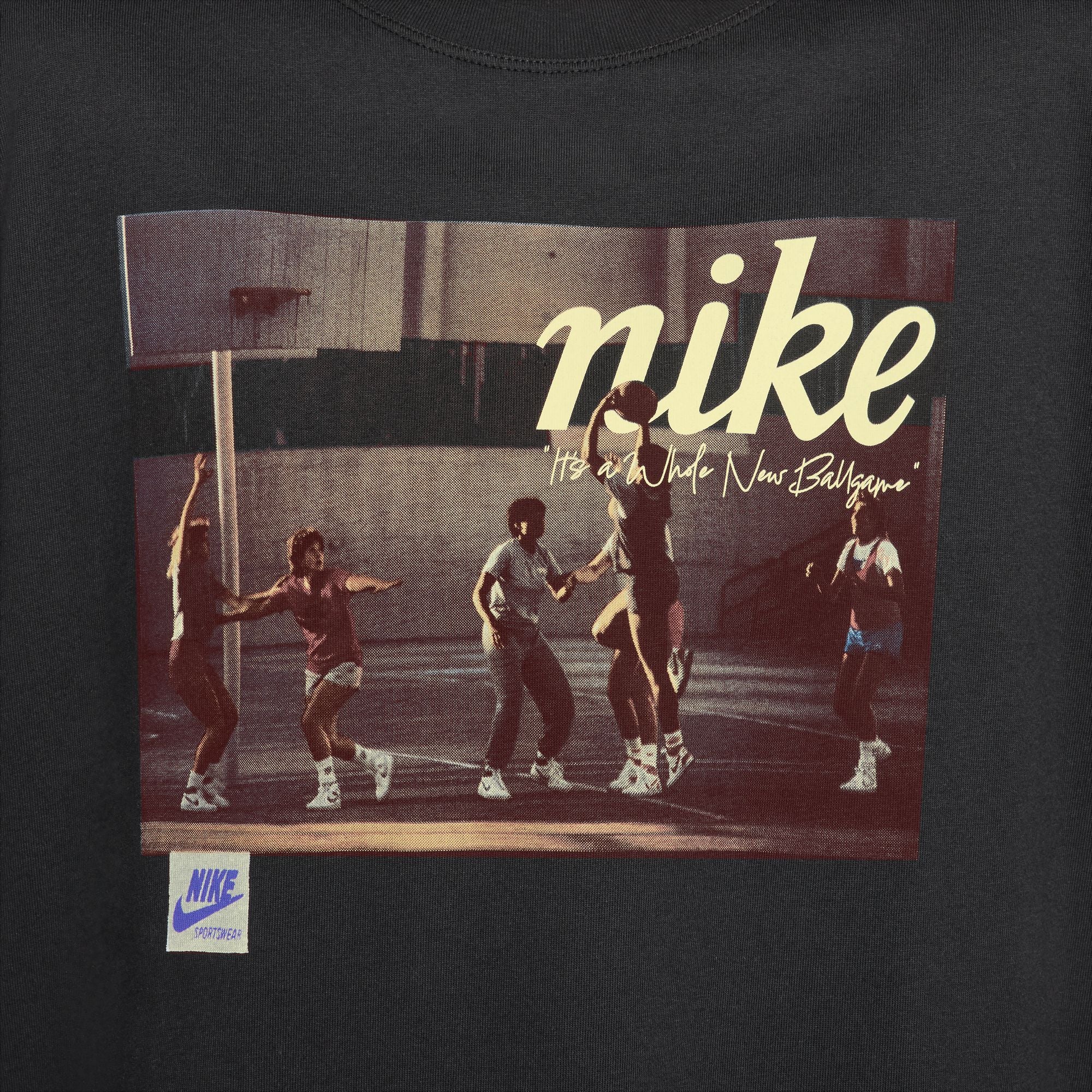 NIKE WOMENS BASKETBALL PHOTO TEE