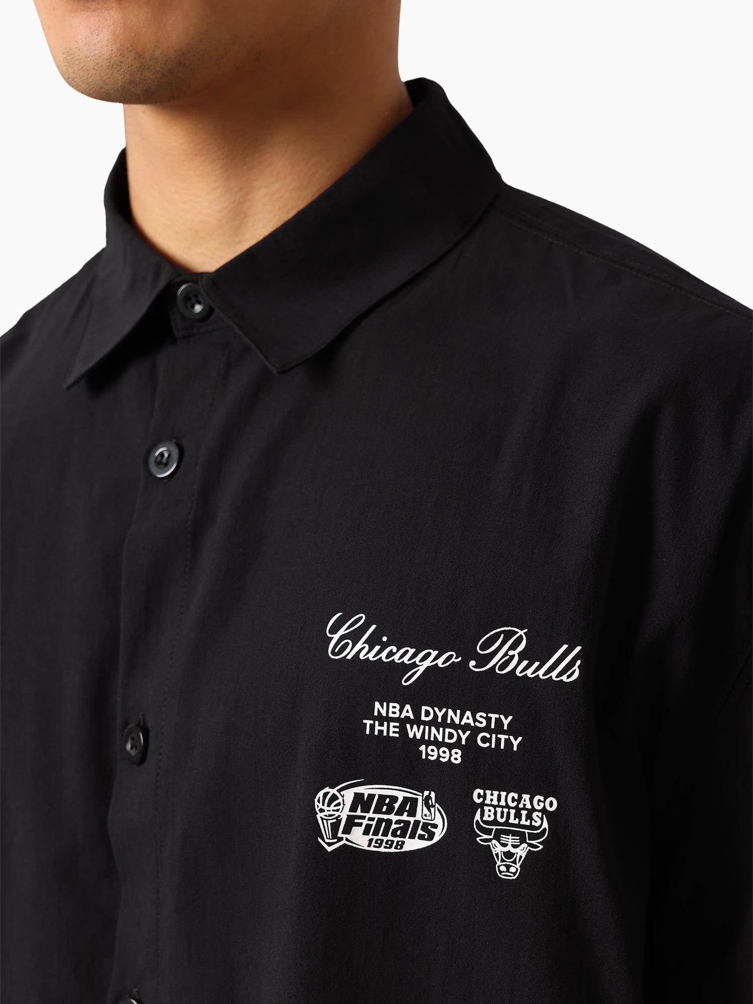 MITCHELL & NESS BULLS WORLDWIDE SHIRT