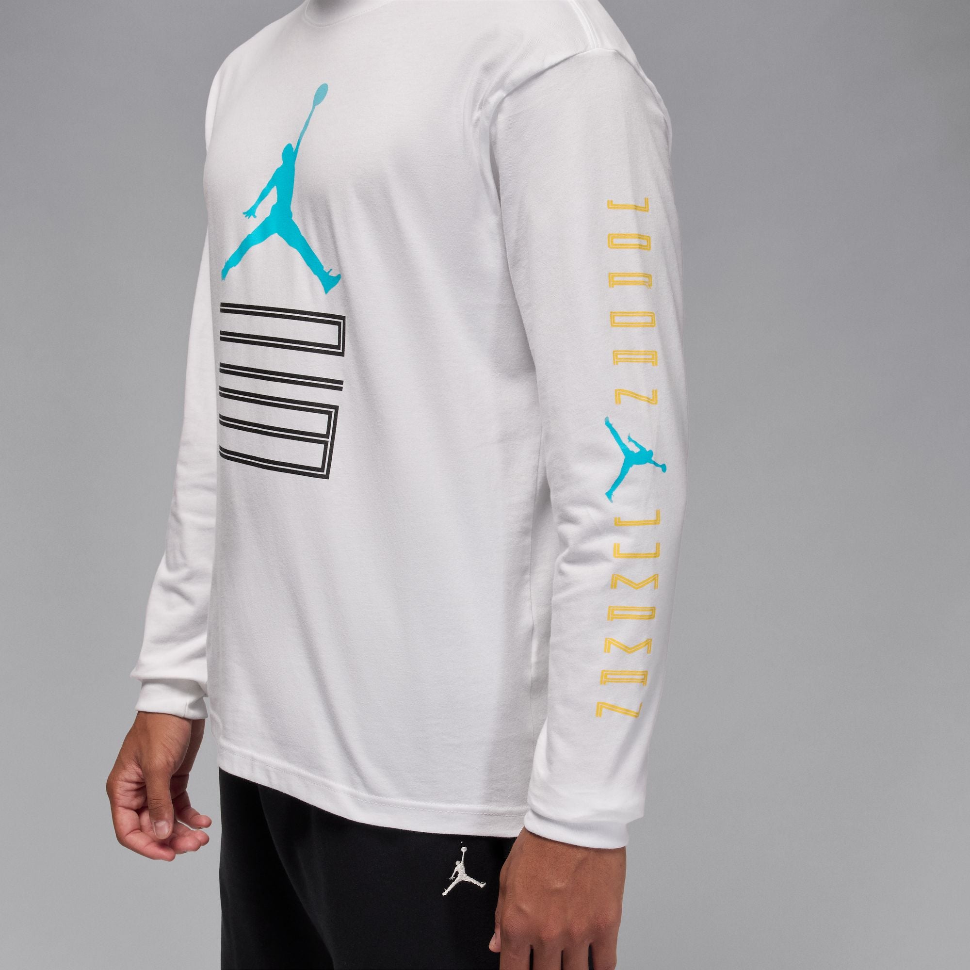 M J BRK AJ11 GFX LS CREW