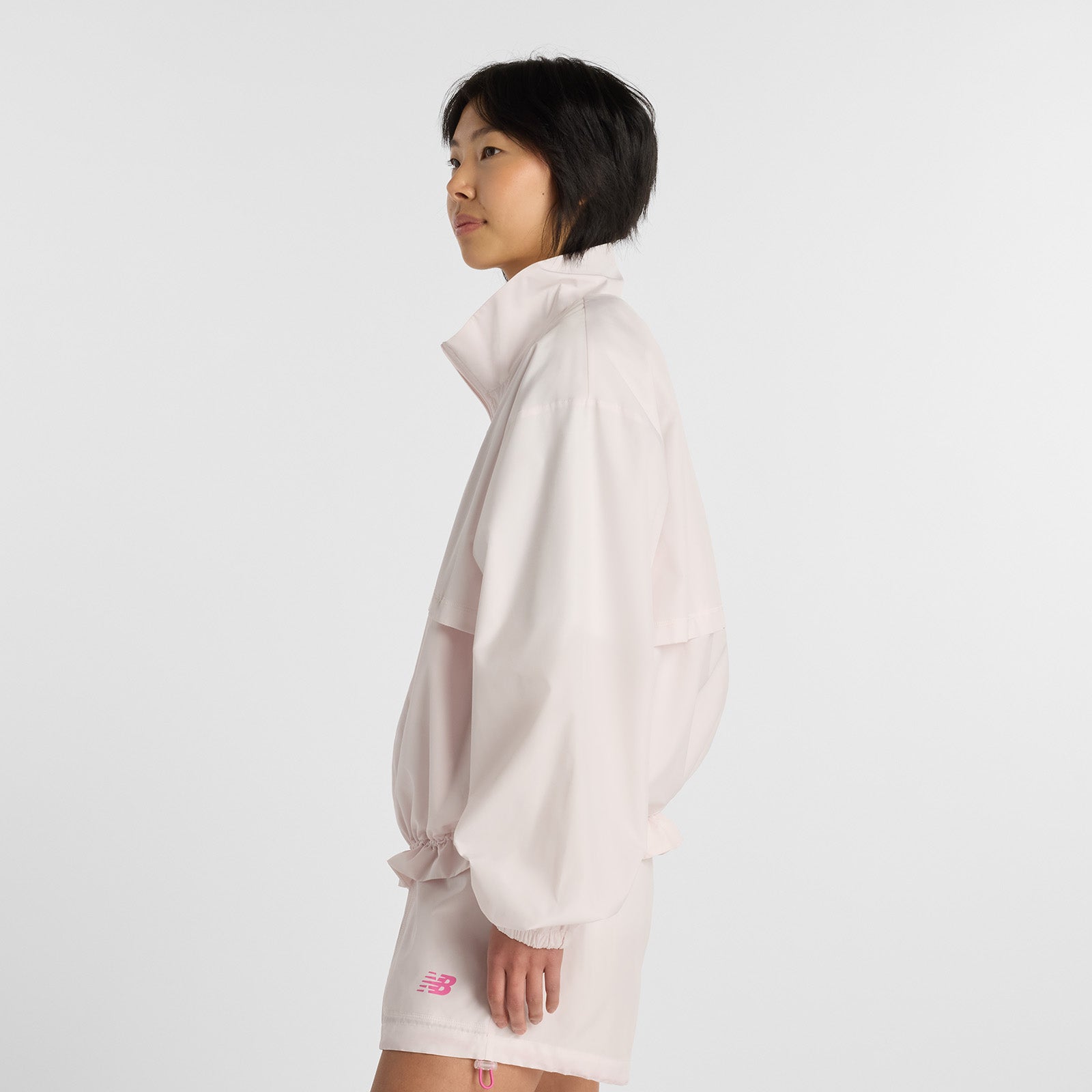 NEW BALANCE WOMENS TRACKSIDE WOVEN JACKET