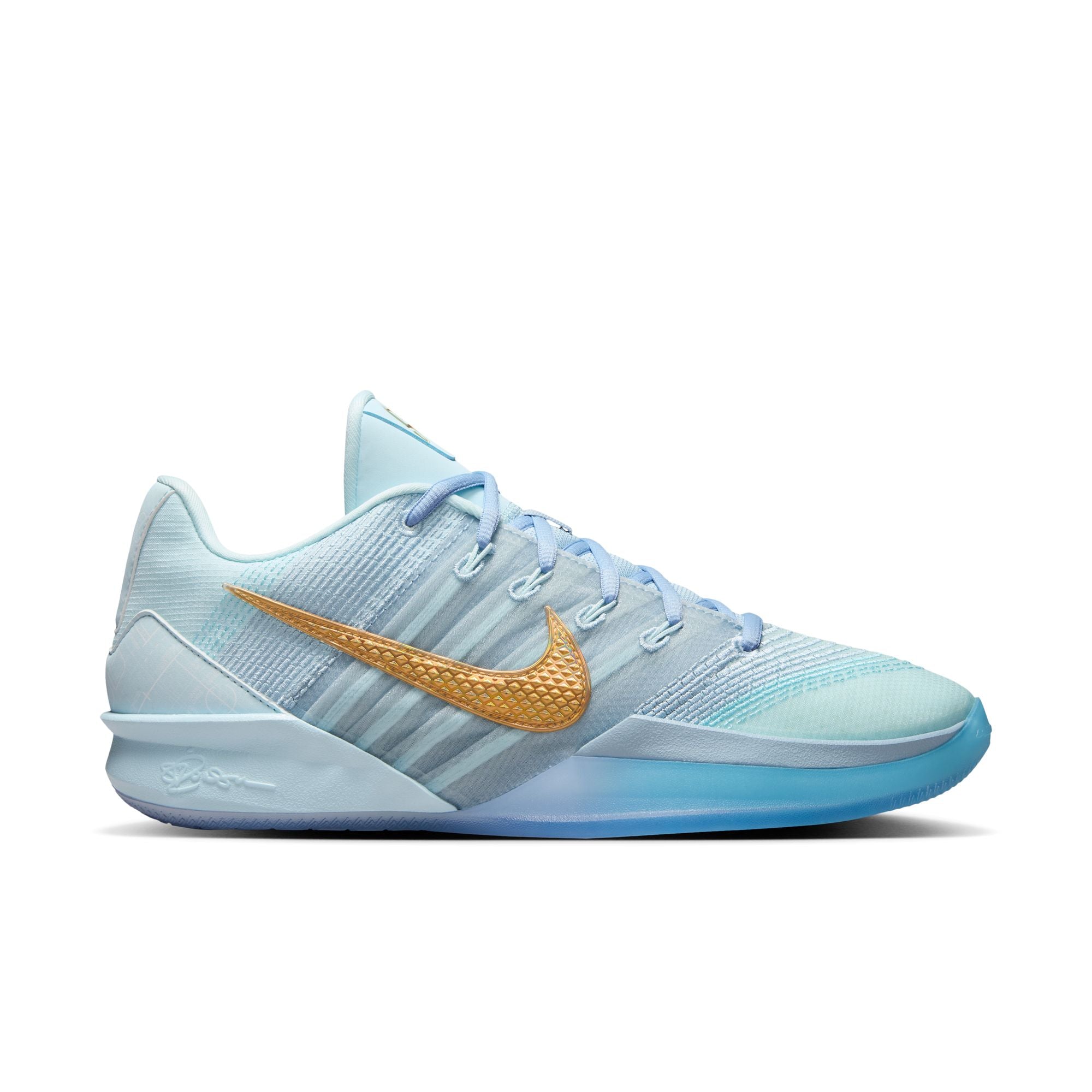 NIKE SABRINA 3 (WOMENS SIZES)