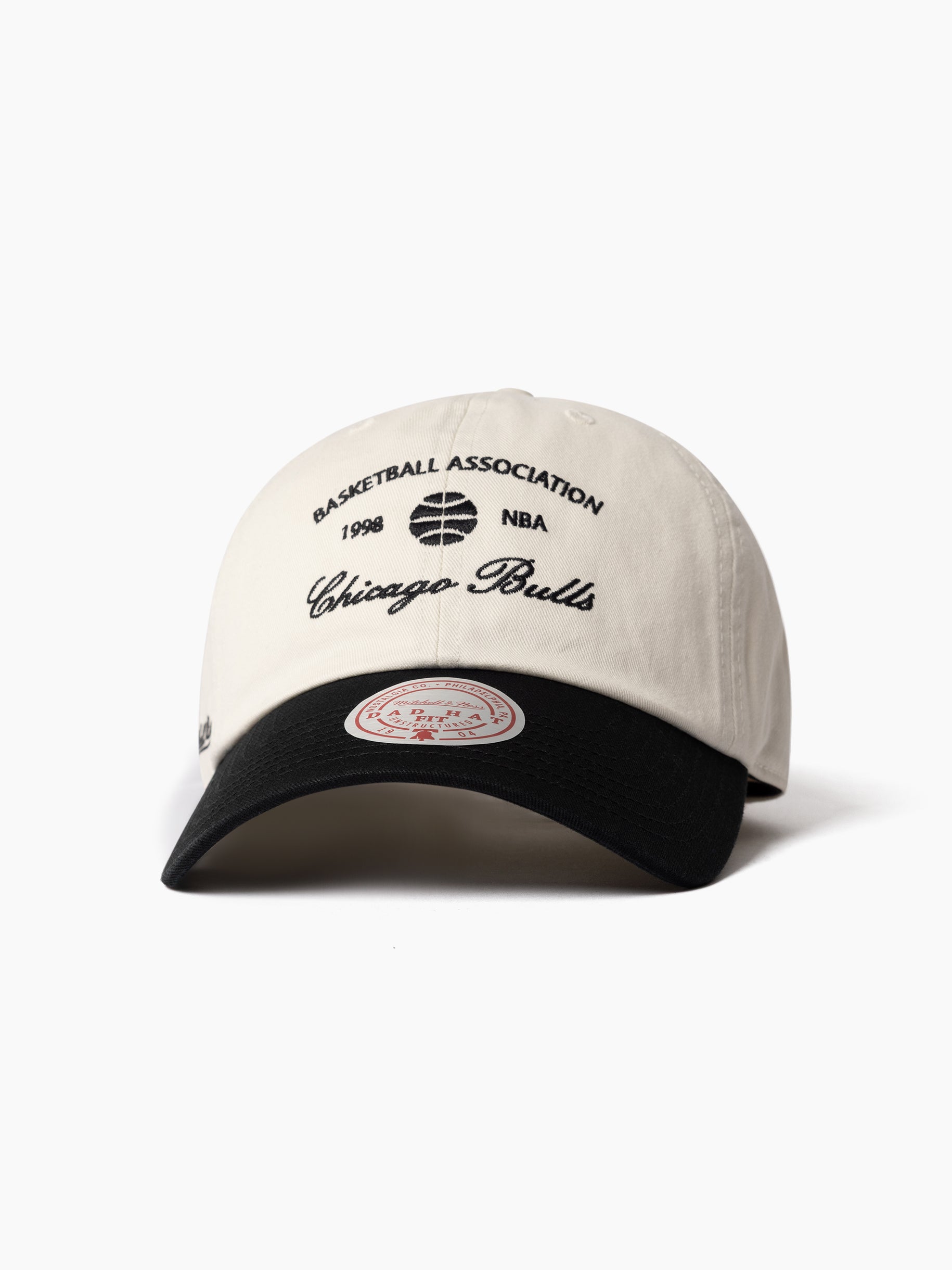 MITCHELL & NESS BASKETBALL ASSOC DAD HAT BULL