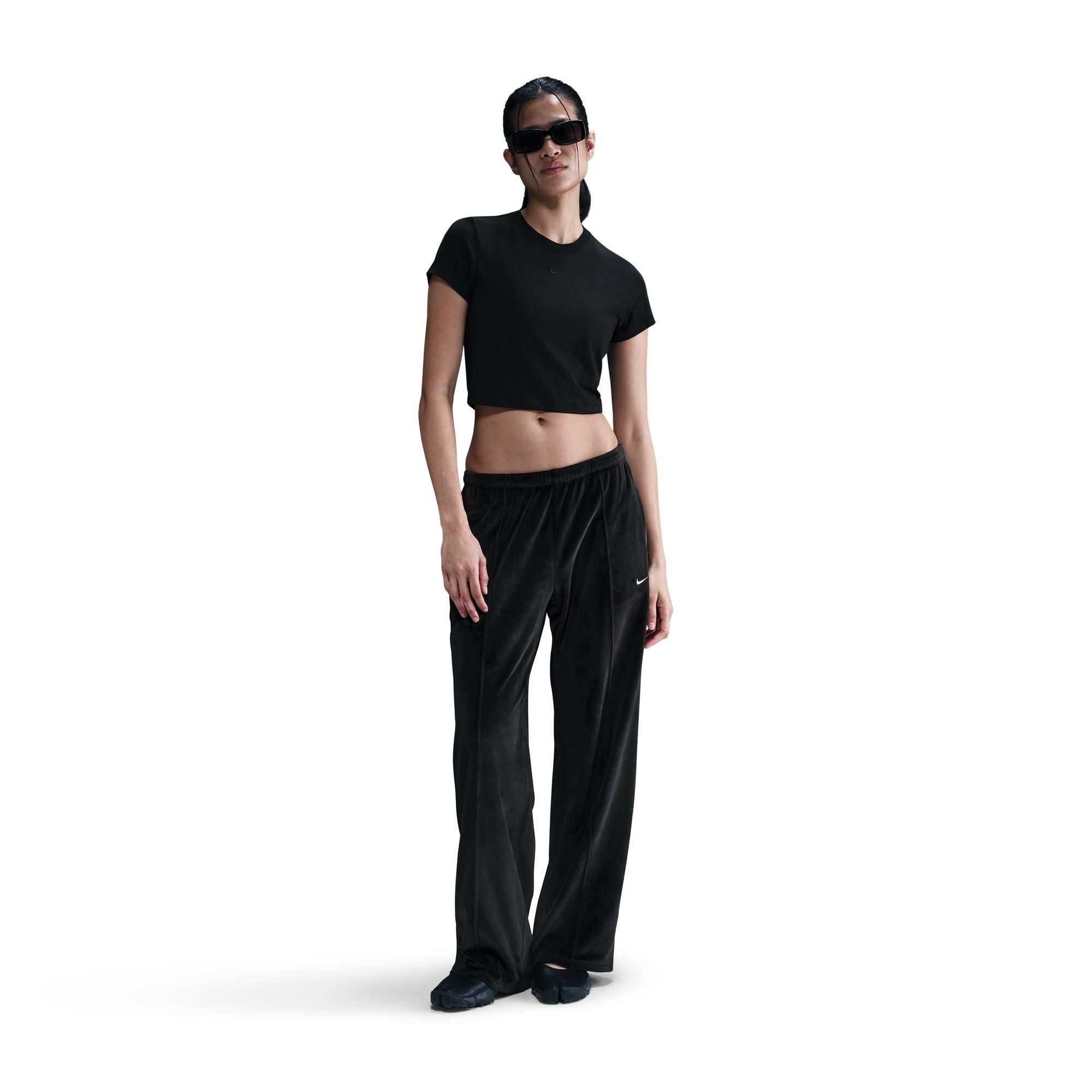 NIKE WOMENS CROPPED TEE