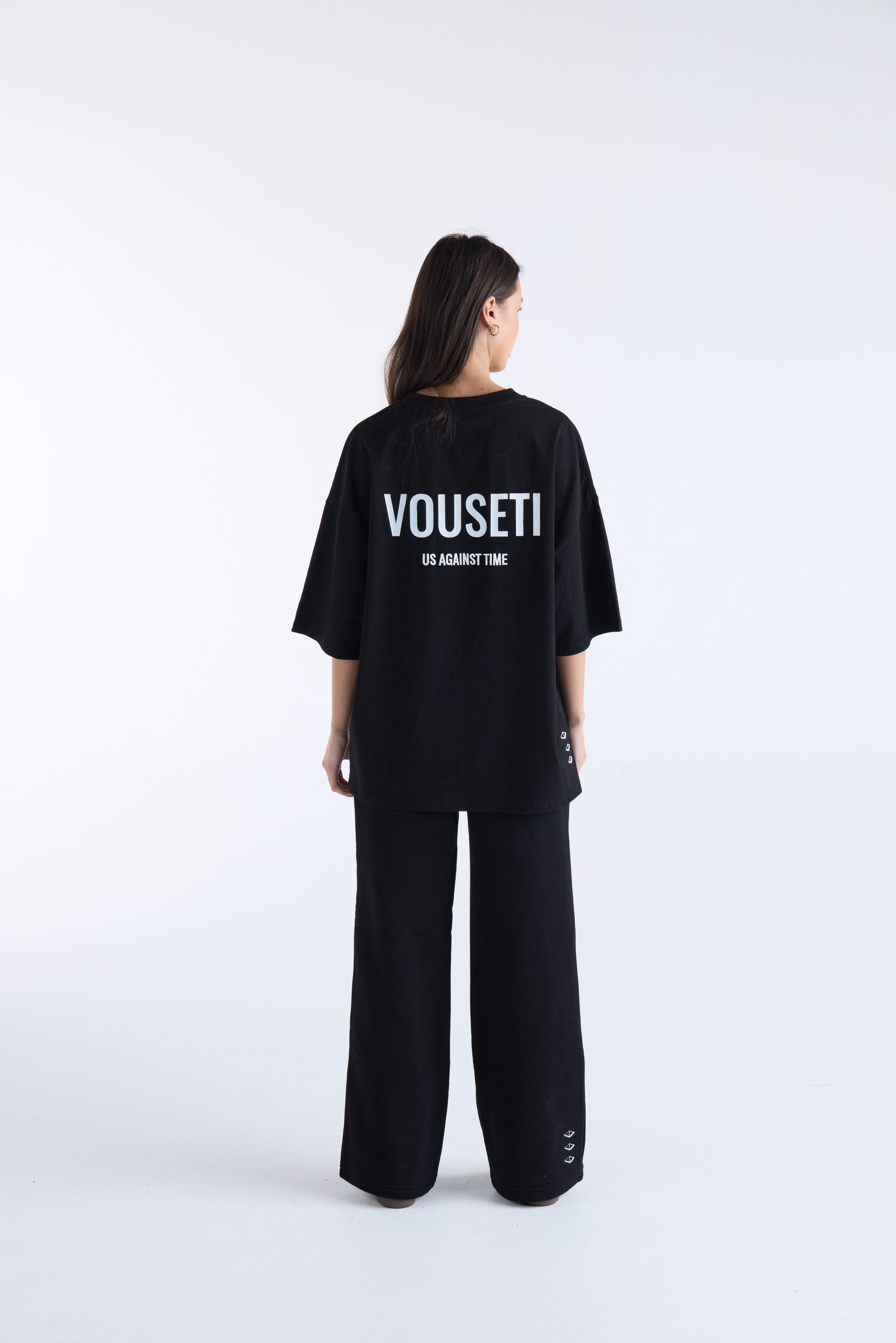 VOUSETI US AGAINST TIME TEE