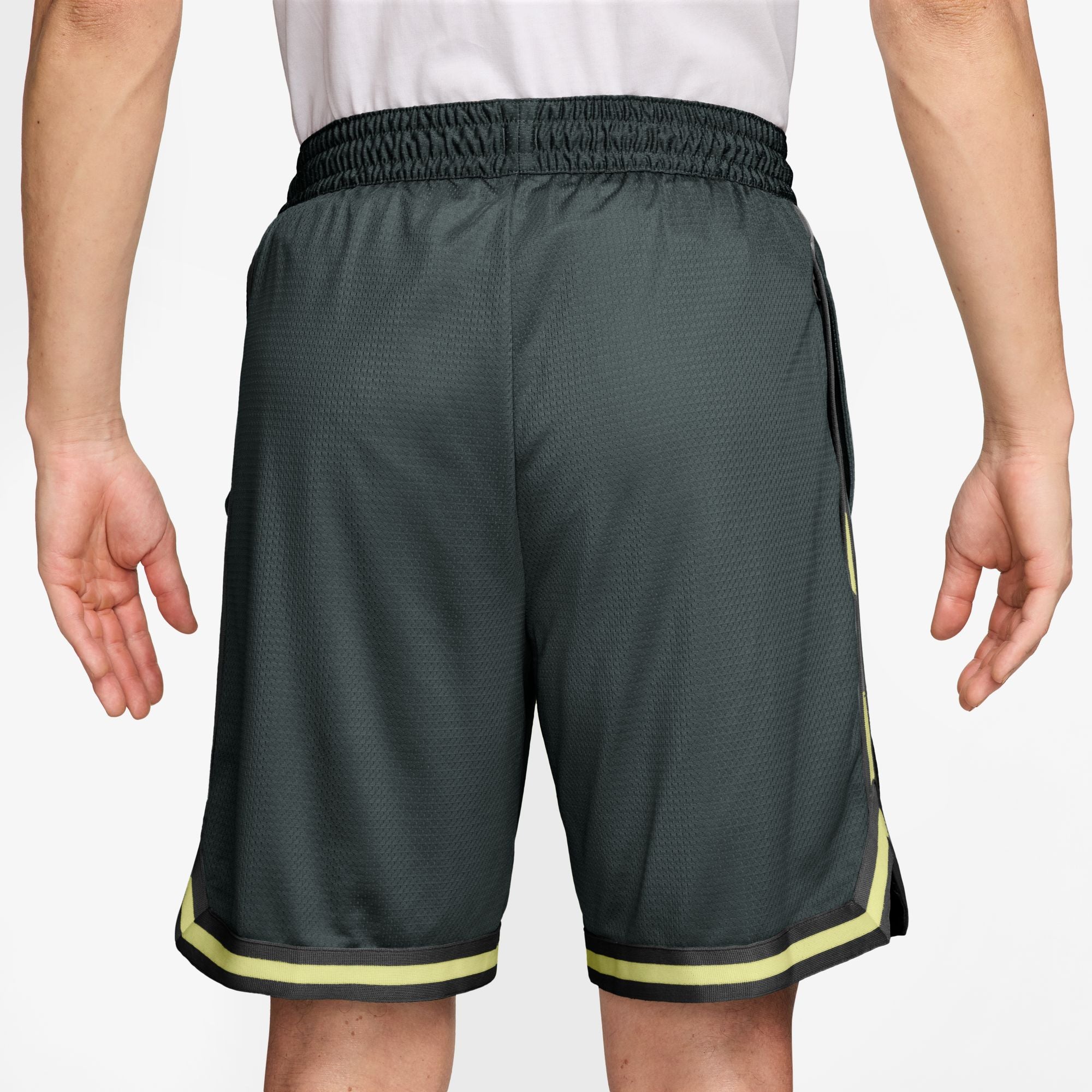 NIKE MENS DRI-FIT DNA 8" SHORT