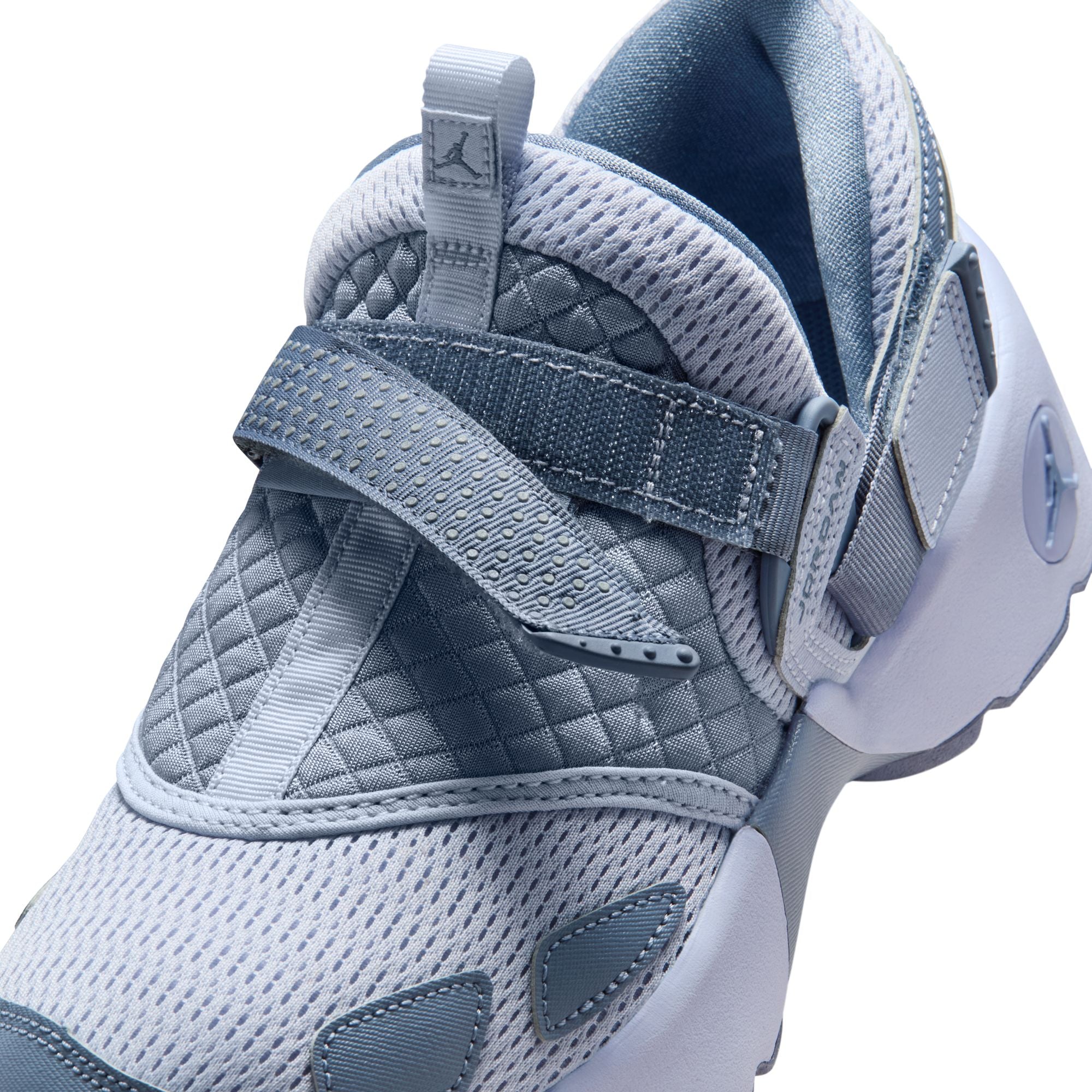 JORDAN WOMENS TRUNNER LX