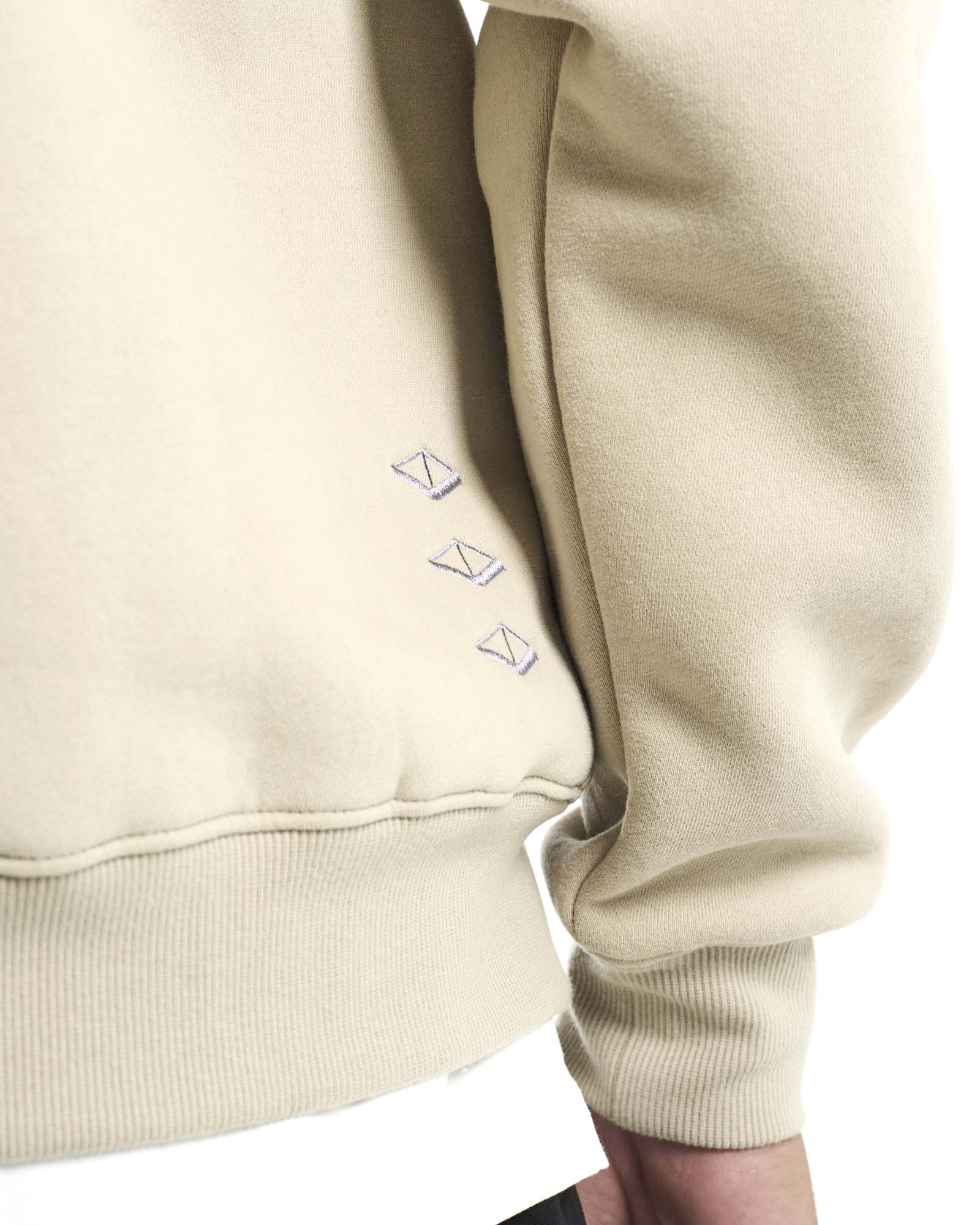 VOUSETI THE 00:00 ESSENTIALS SWEATER