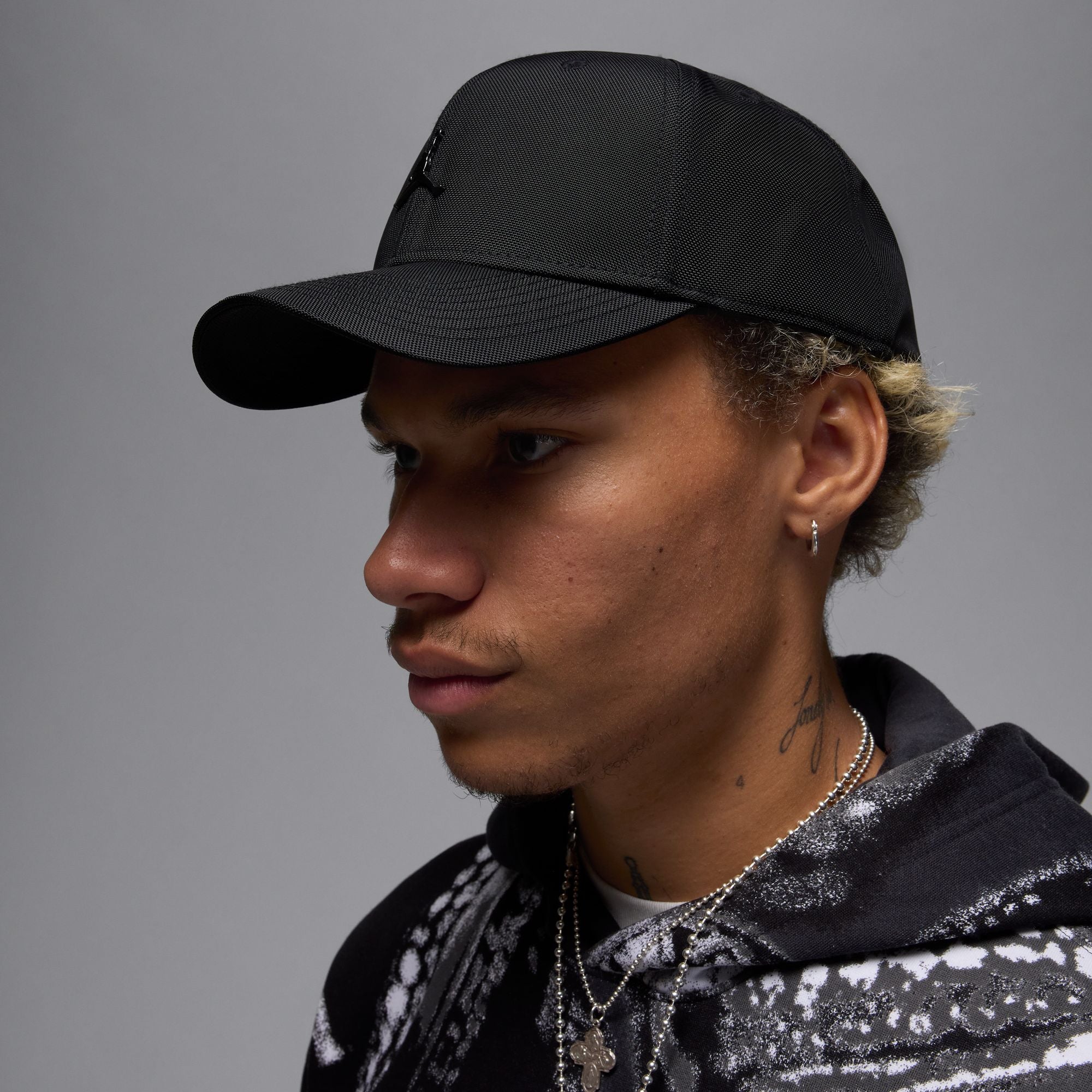 JORDAN UNISEX METAL JUMPMAN RISE CAP