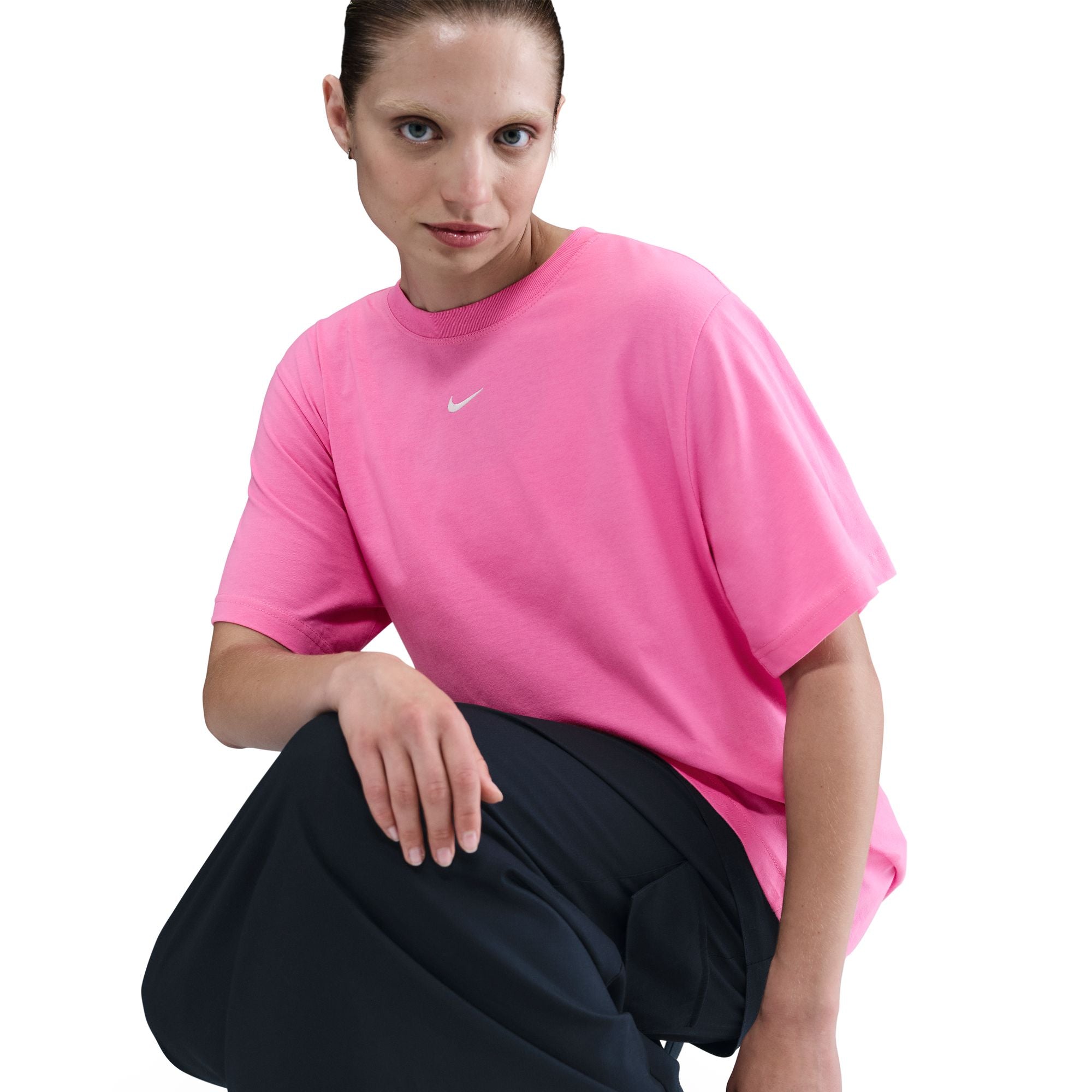 NIKE WOMENS ESSENTIAL TEE