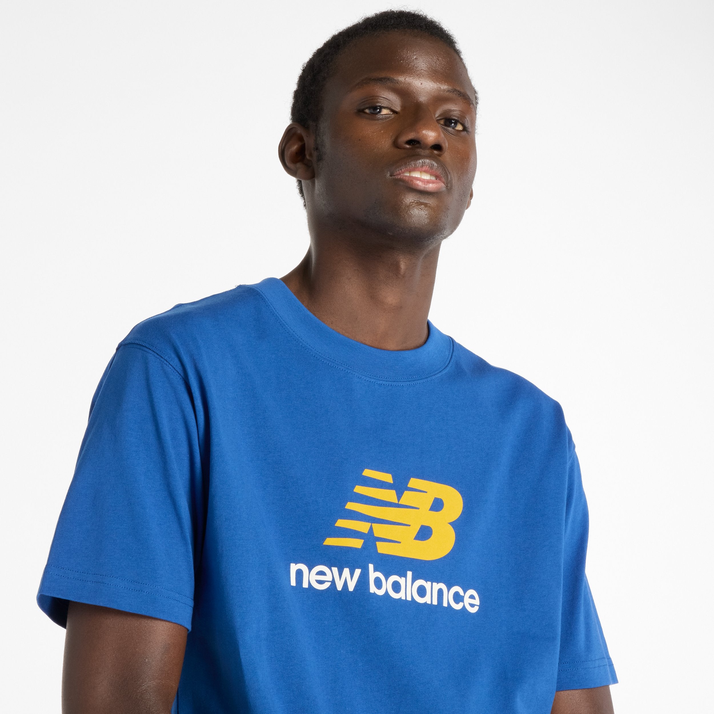 NEW BALANCE ATHLETICS LOGO T-SHIRT- GAB