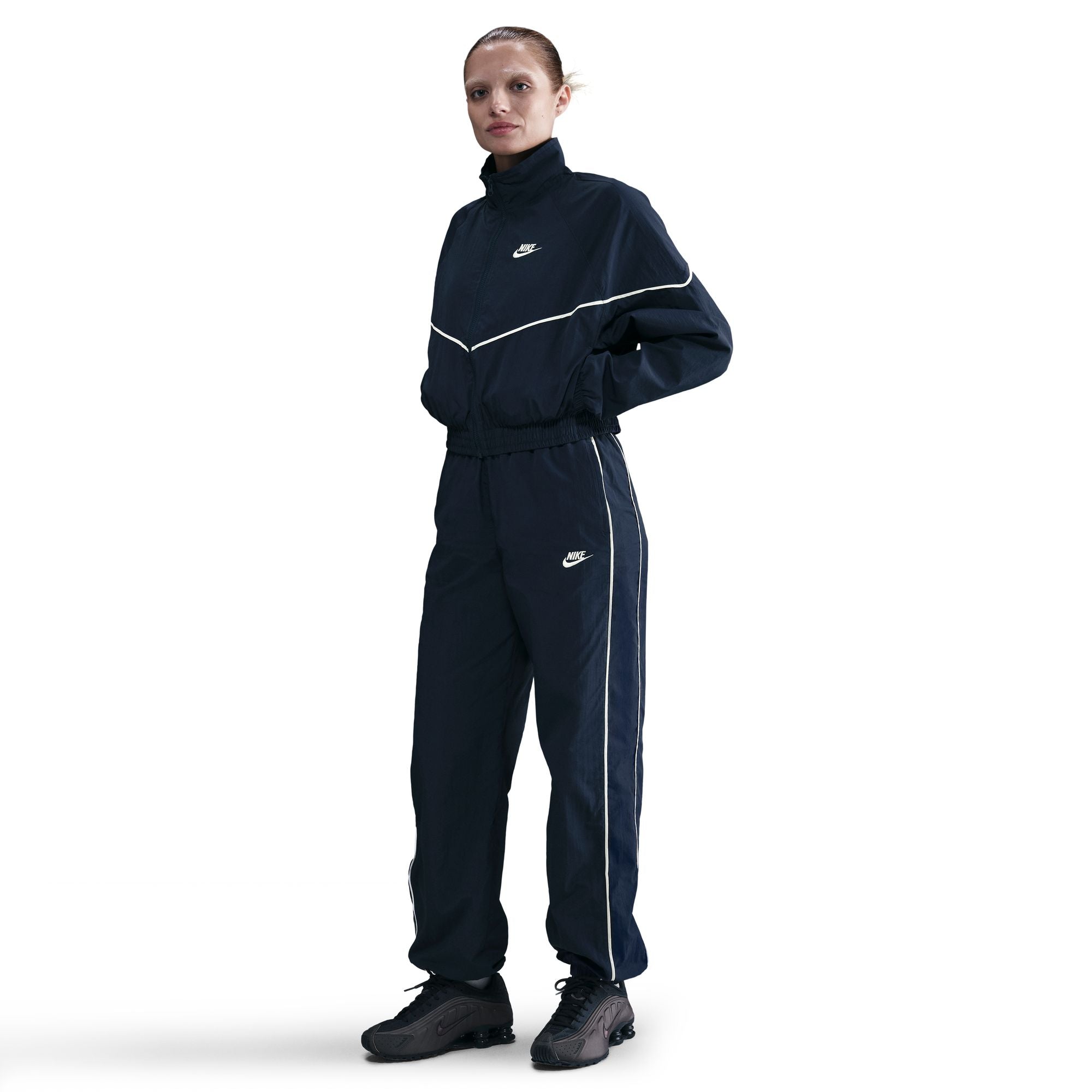 NIKE WOMENS WINDRUNNER JACKET