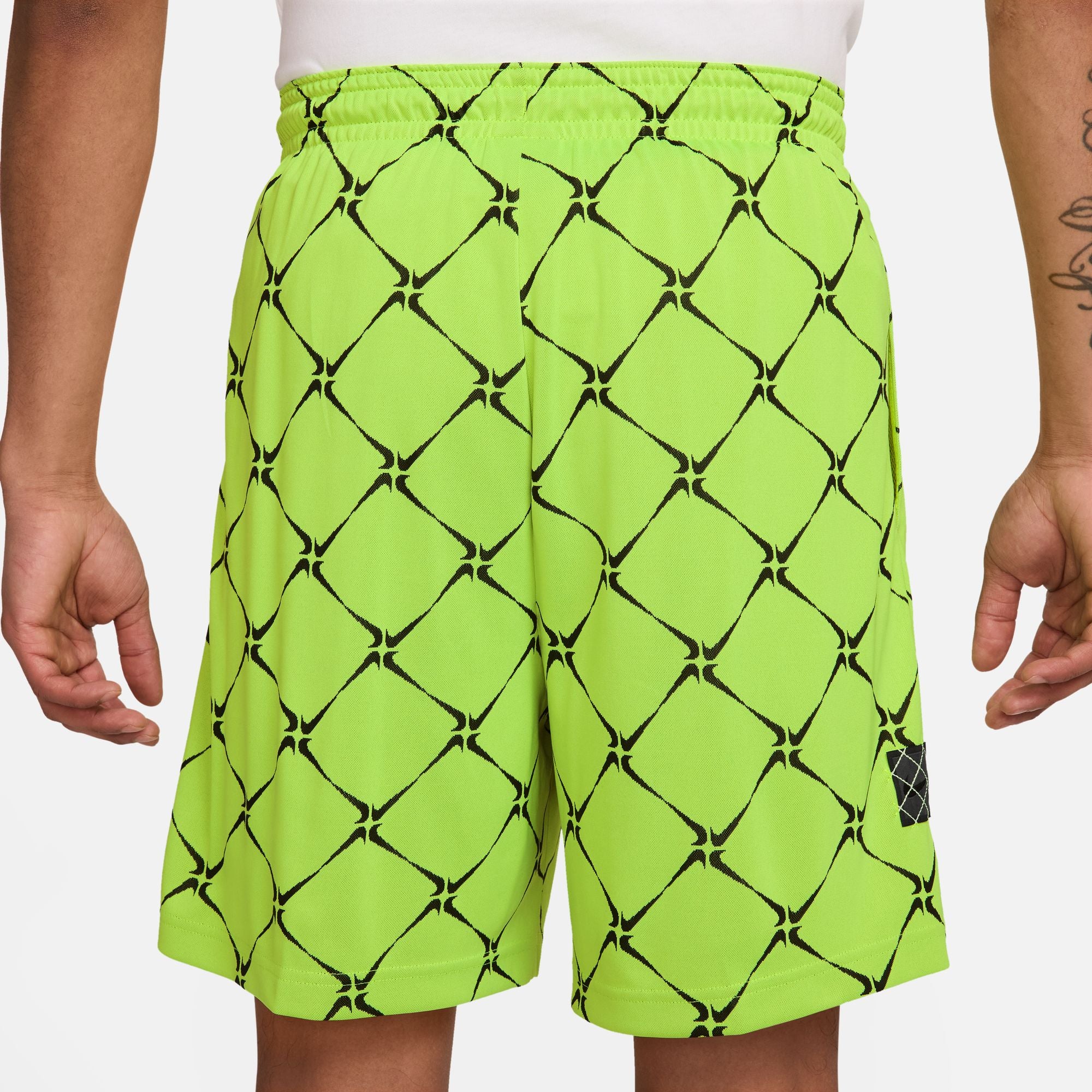 NIKE MENS DRI-FIT 6IN SHORT STREET