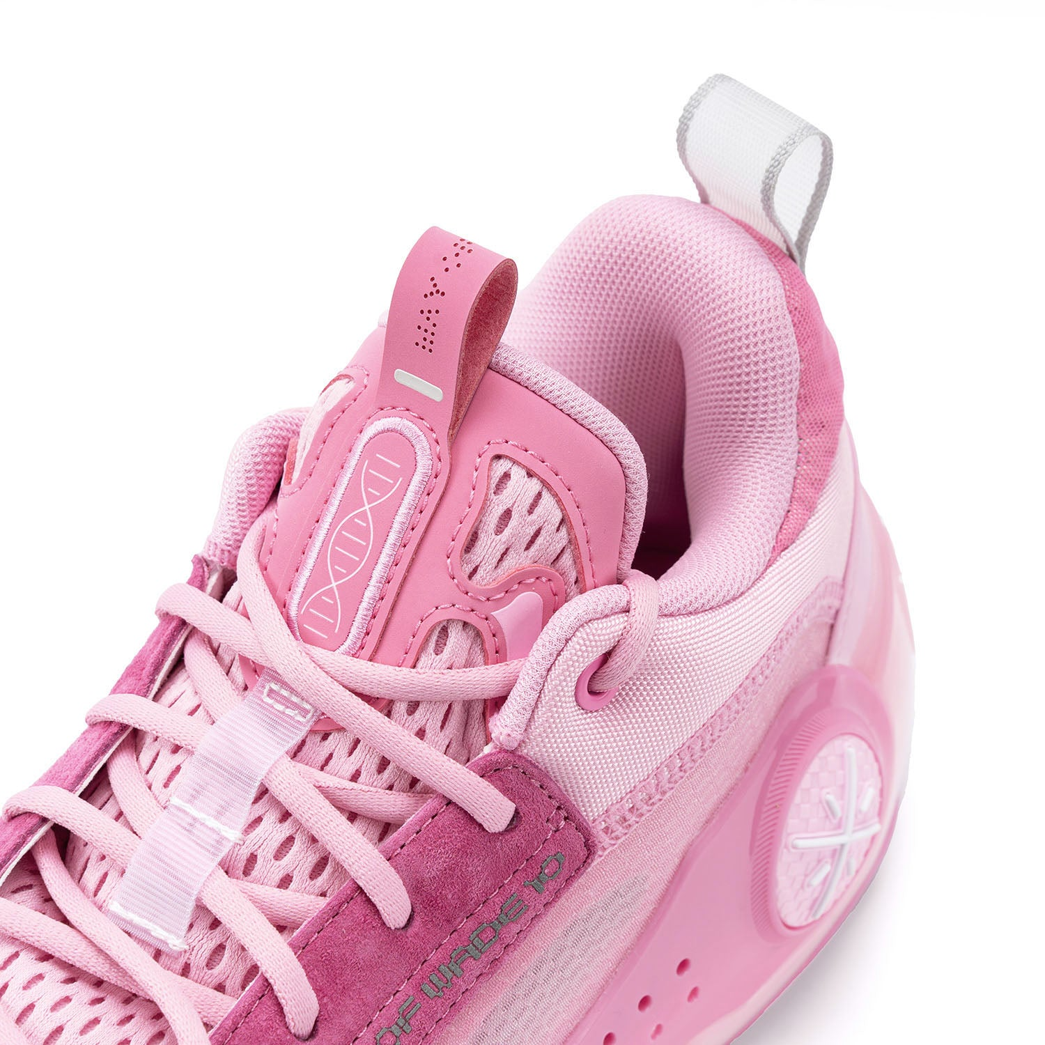 WAY OF WADE 10 LOW 'FAMILY LOVE'