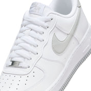NIKE AIR FORCE 1 '07