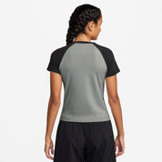NIKE WOMENS CHILL KNIT RAGLAN TEE