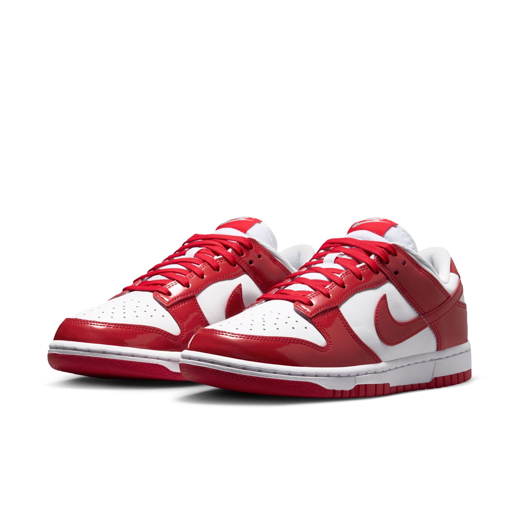 NIKE WOMENS DUNK LOW SE STREET1