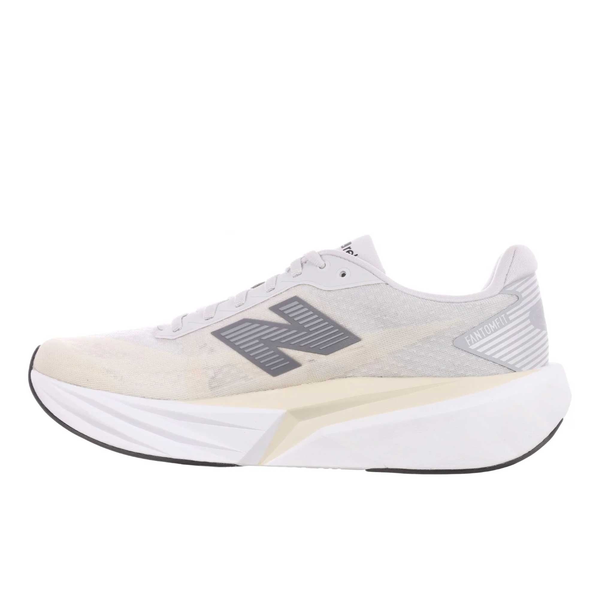 NEW BALANCE REBEL V5