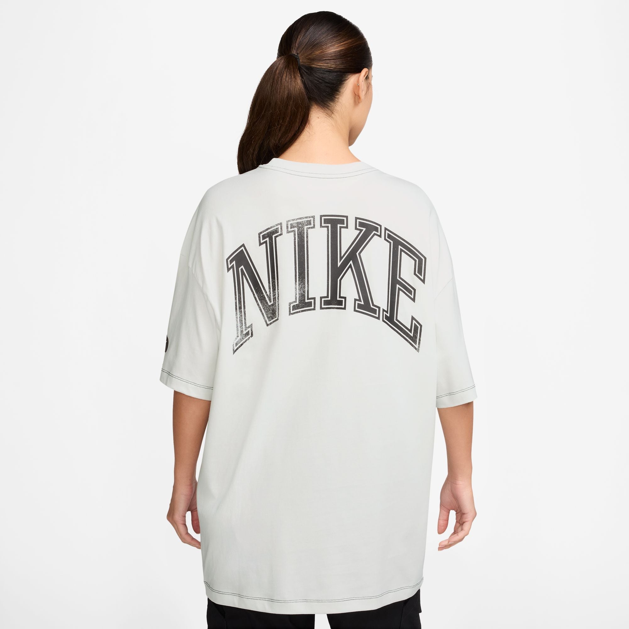 NIKE WOMENS SHORT SLEEVE OVERSIZED TEE