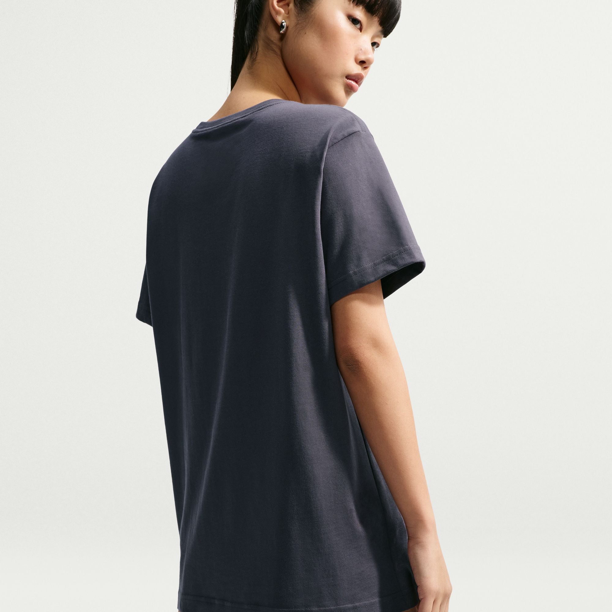 NIKE WOMENS CLASSIC OVERSIZED TEE