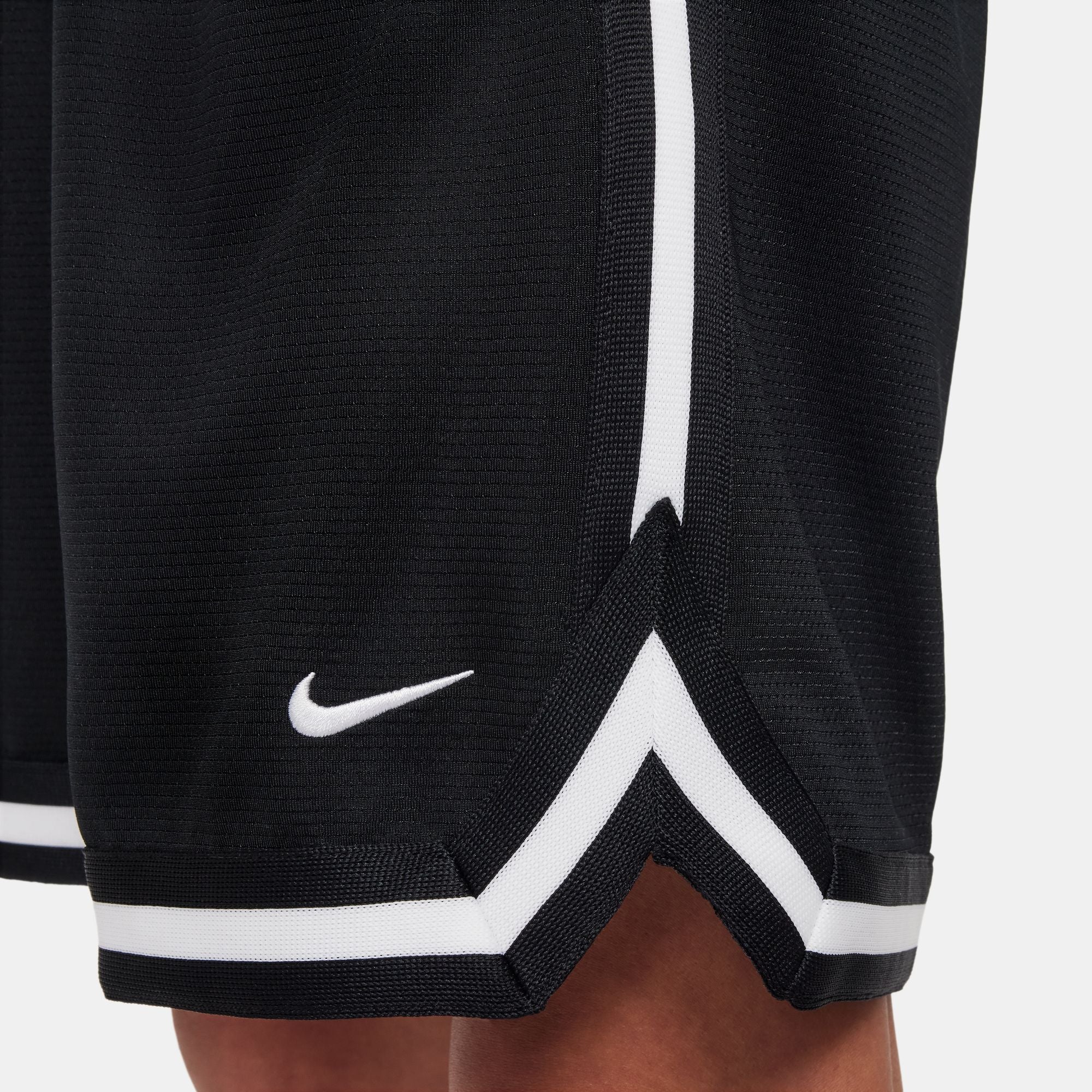 NIKE BOYS DRI-FIT DNA 24 SHORT