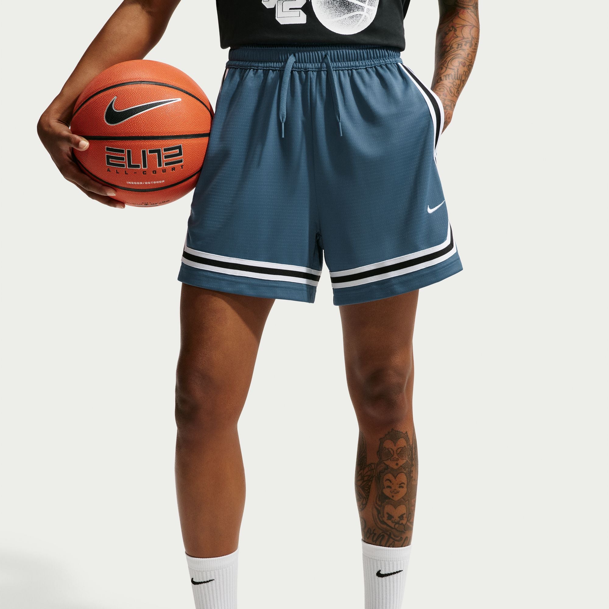 NIKE WOMENS DRI-FIT CROSSOVER 5" SHORT
