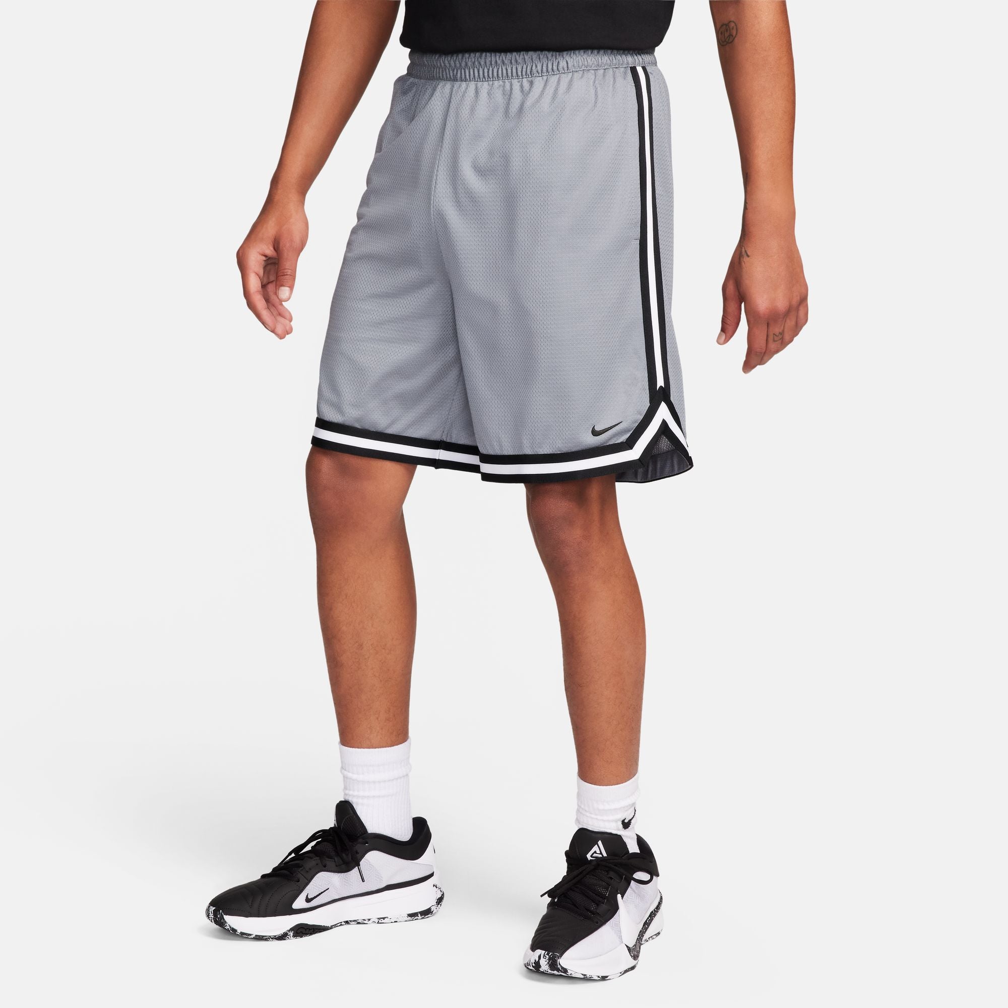NIKE MENS DRI-FIT DNA 8" SHORT