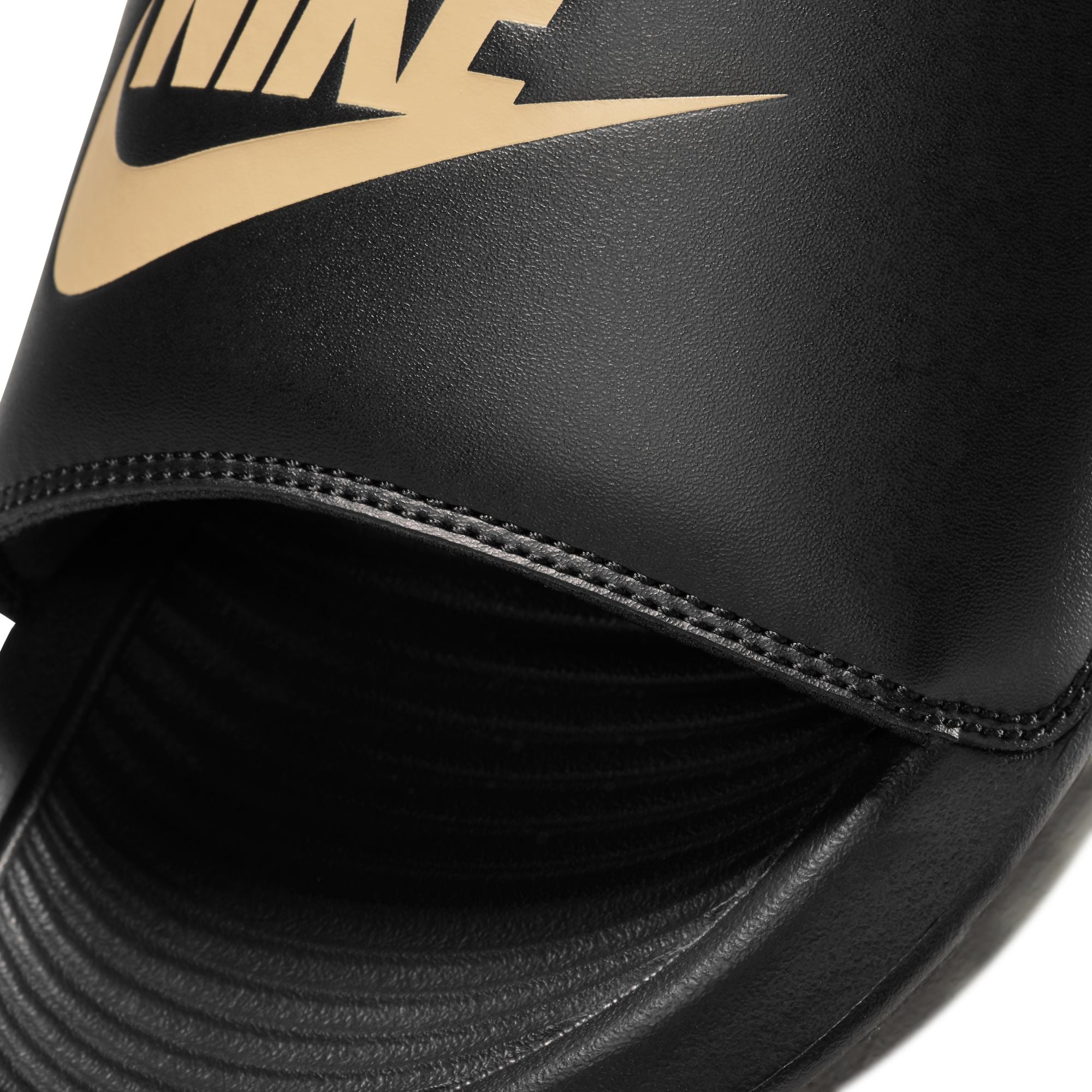 NIKE VICTORI ONE SLIDE