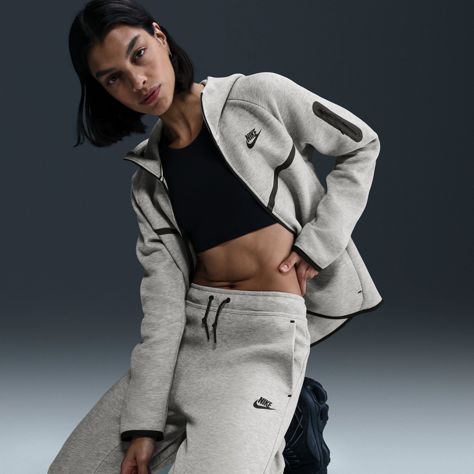 NIKE WOMENS TECH FLEECE JOGGER