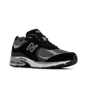 NEW BALANCE 2002R