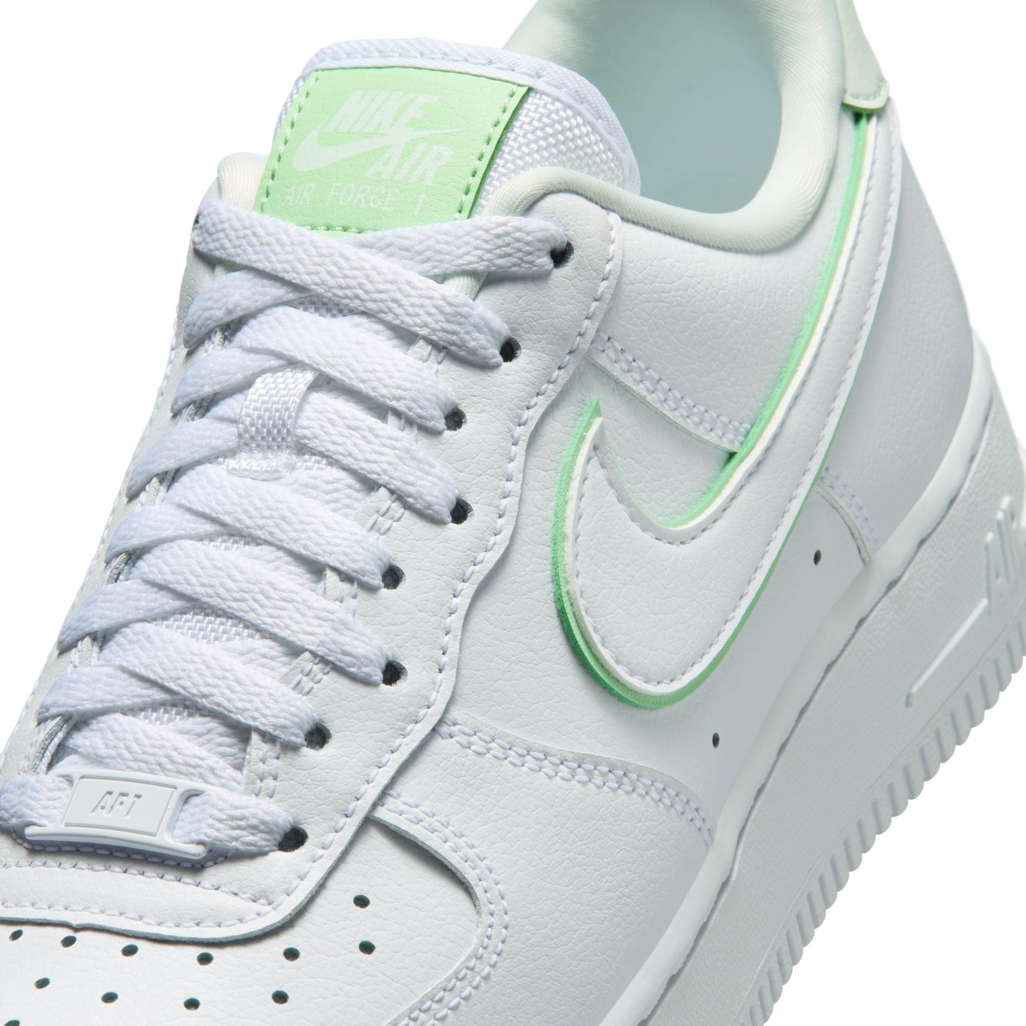 NIKE WOMENS AIR FORCE 1 '07