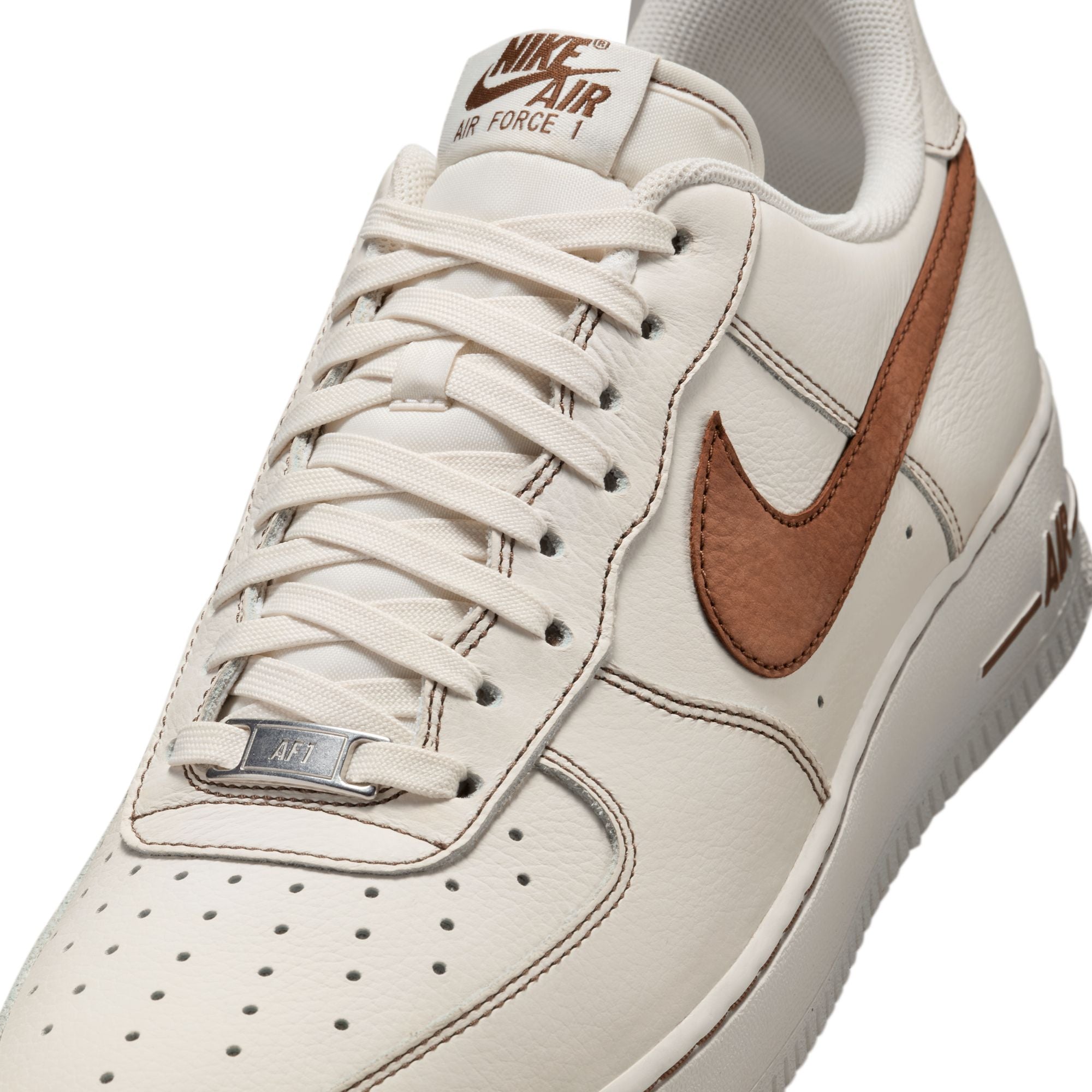 NIKE AIR FORCE 1 '07 LV8