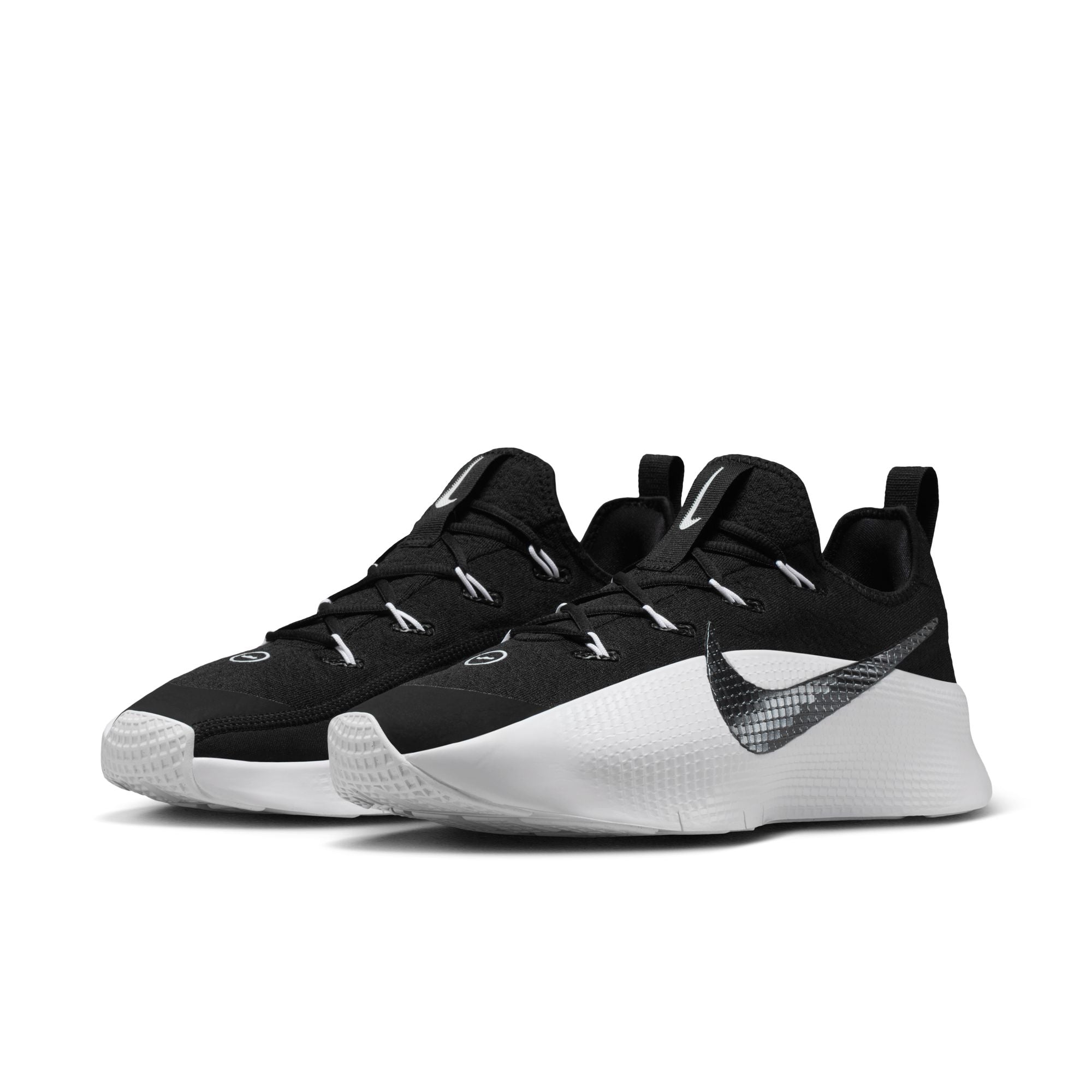 NIKE LEBRON TR 1