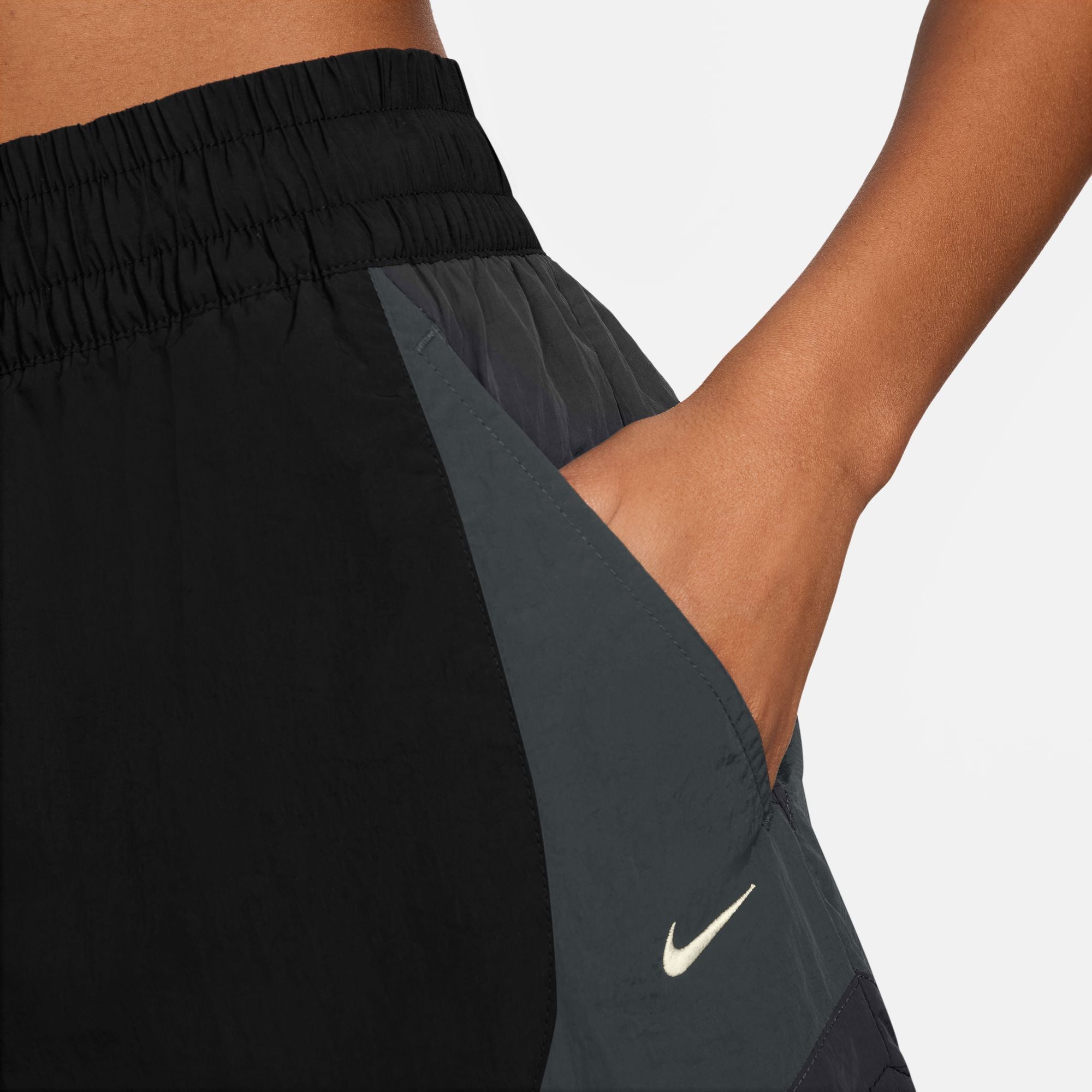 NIKE WOMENS 3IN TRACK SHORT
