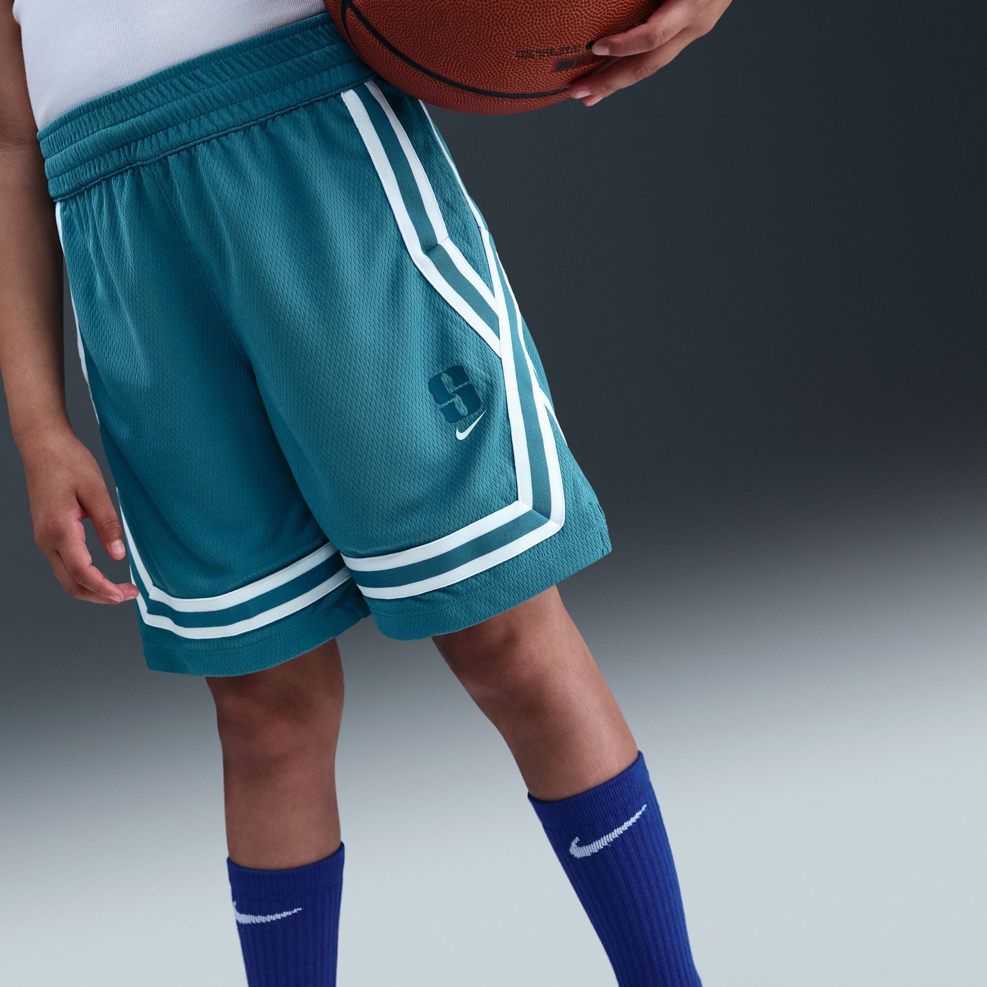NIKE KIDS DRI-FIT CROSSOVER SHORT