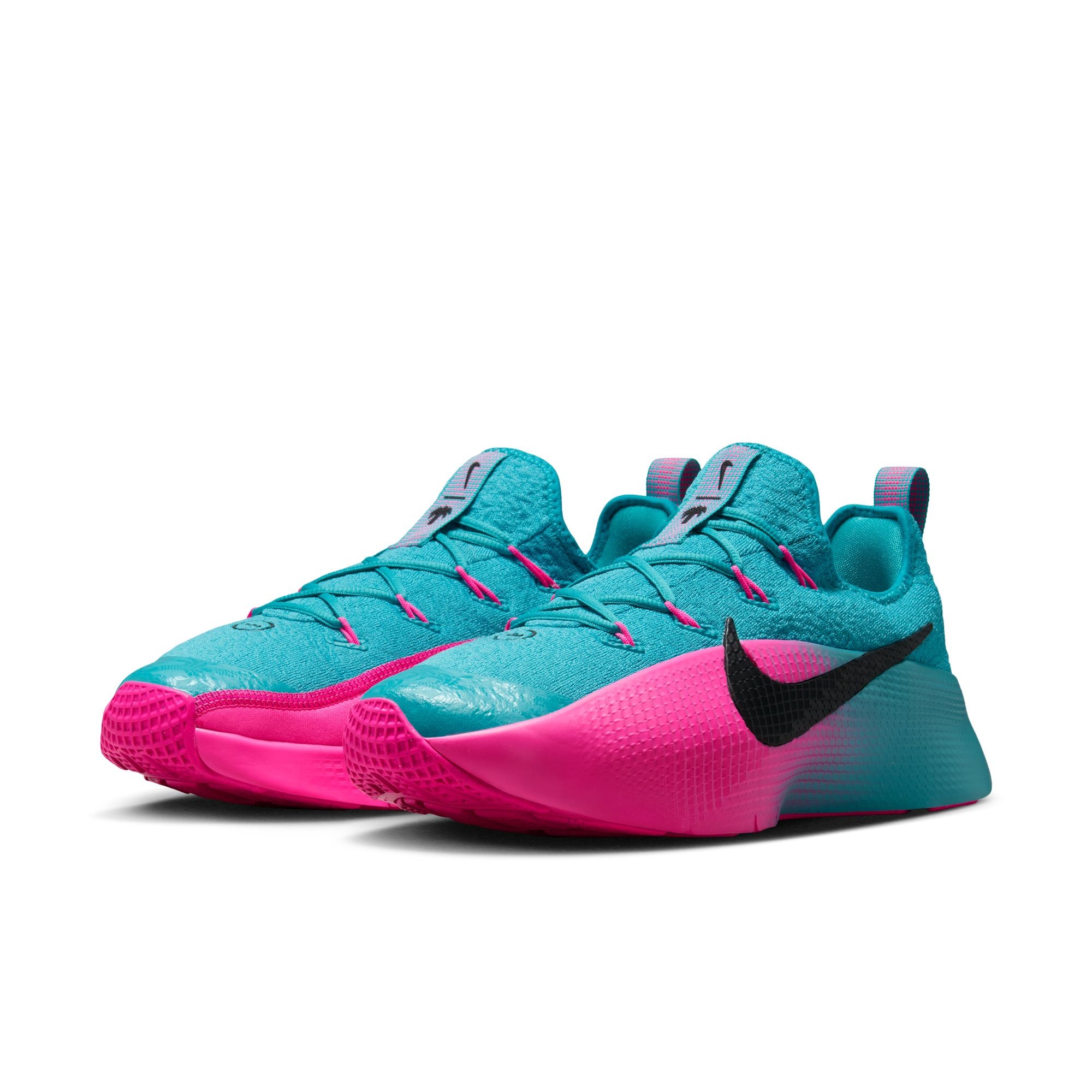 NIKE LEBRON TR 1