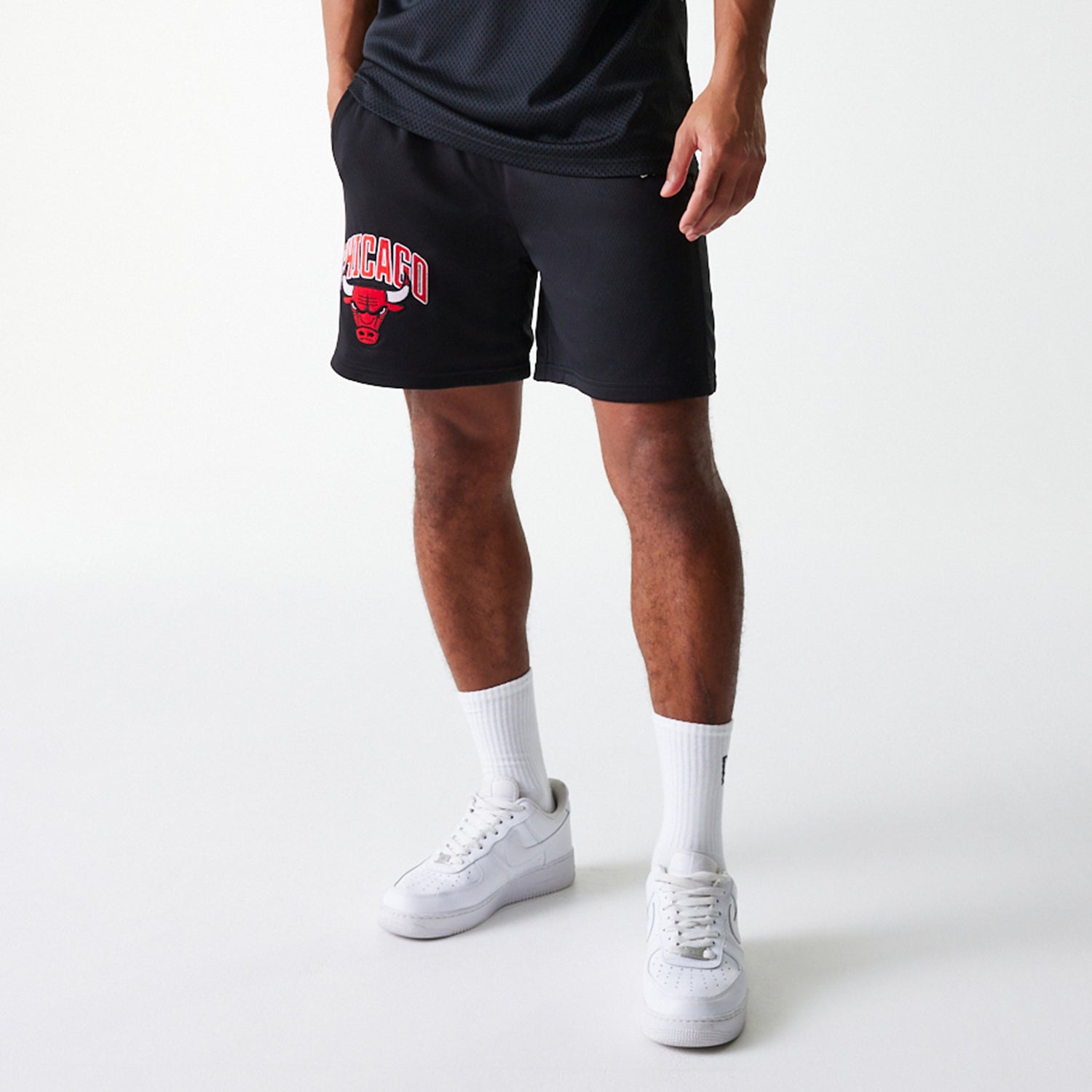NEW ERA NBA ARCH GRAPHIC MESH SHORT CHICAGO BULLS