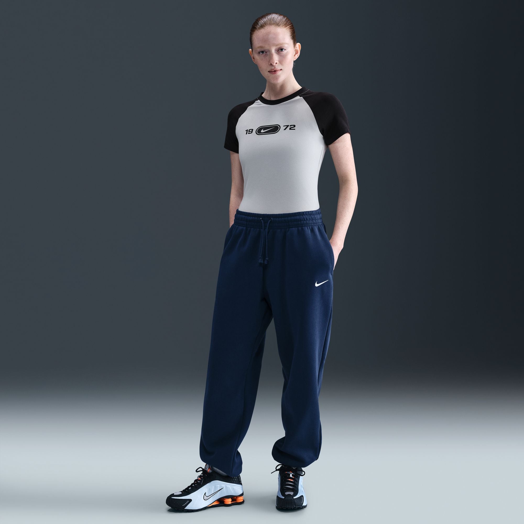 NIKE WOMENS CHILL KNIT RAGLAN TEE