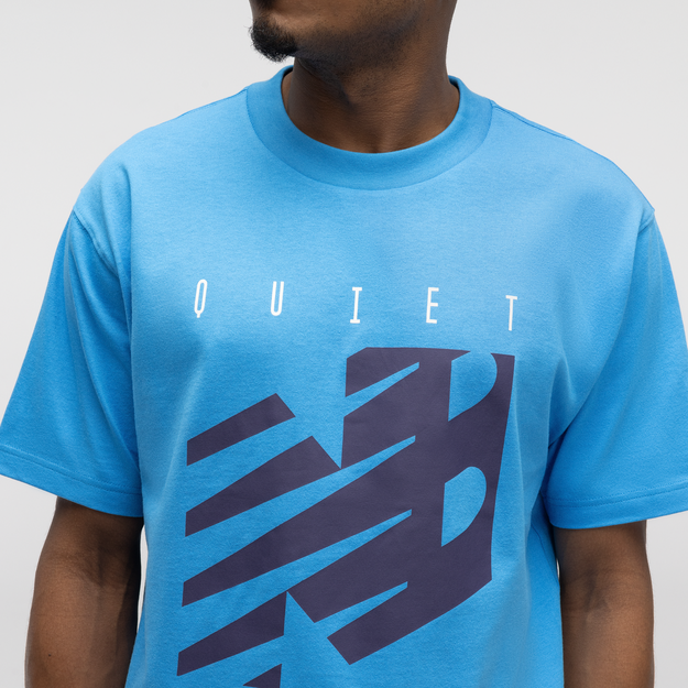 NEW BALANCE QUIET NOISE GRAPHIC TEE