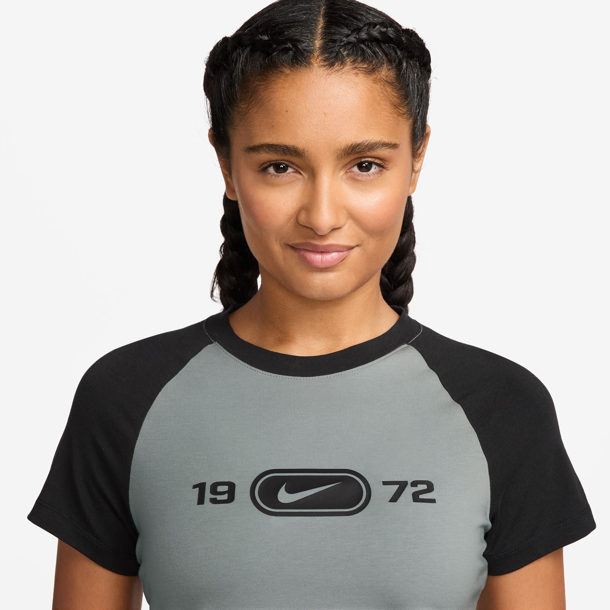 NIKE WOMENS CHILL KNIT RAGLAN TEE