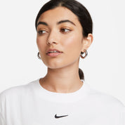NIKE WOMENS ESSENTIAL TEE
