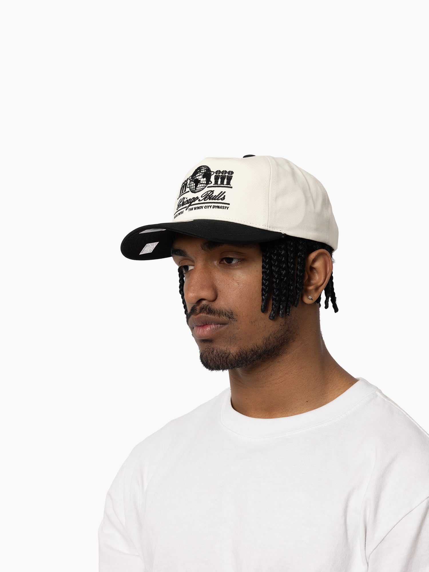 MITCHELL & NESS WORLD-WIDE BULLS CAP