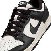 NIKE WOMENS DUNK LOW SE
