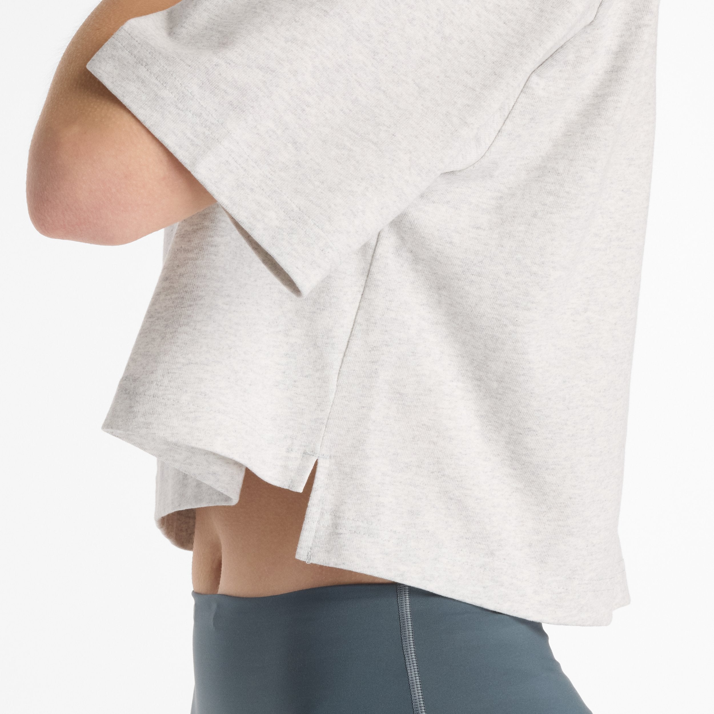 NEW BALANCE ATHLETICS PREMIUM CHEST LOGO CROPPED T-SHIRT- AHH