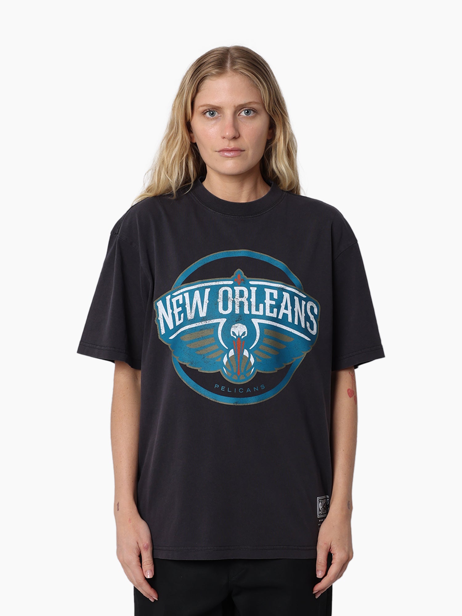 MITCHELL & NESS NEW ORLEANS PELICANS VINTAGE TEE
