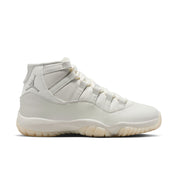 AIR JORDAN WOMENS 11 RETRO "PEARL"