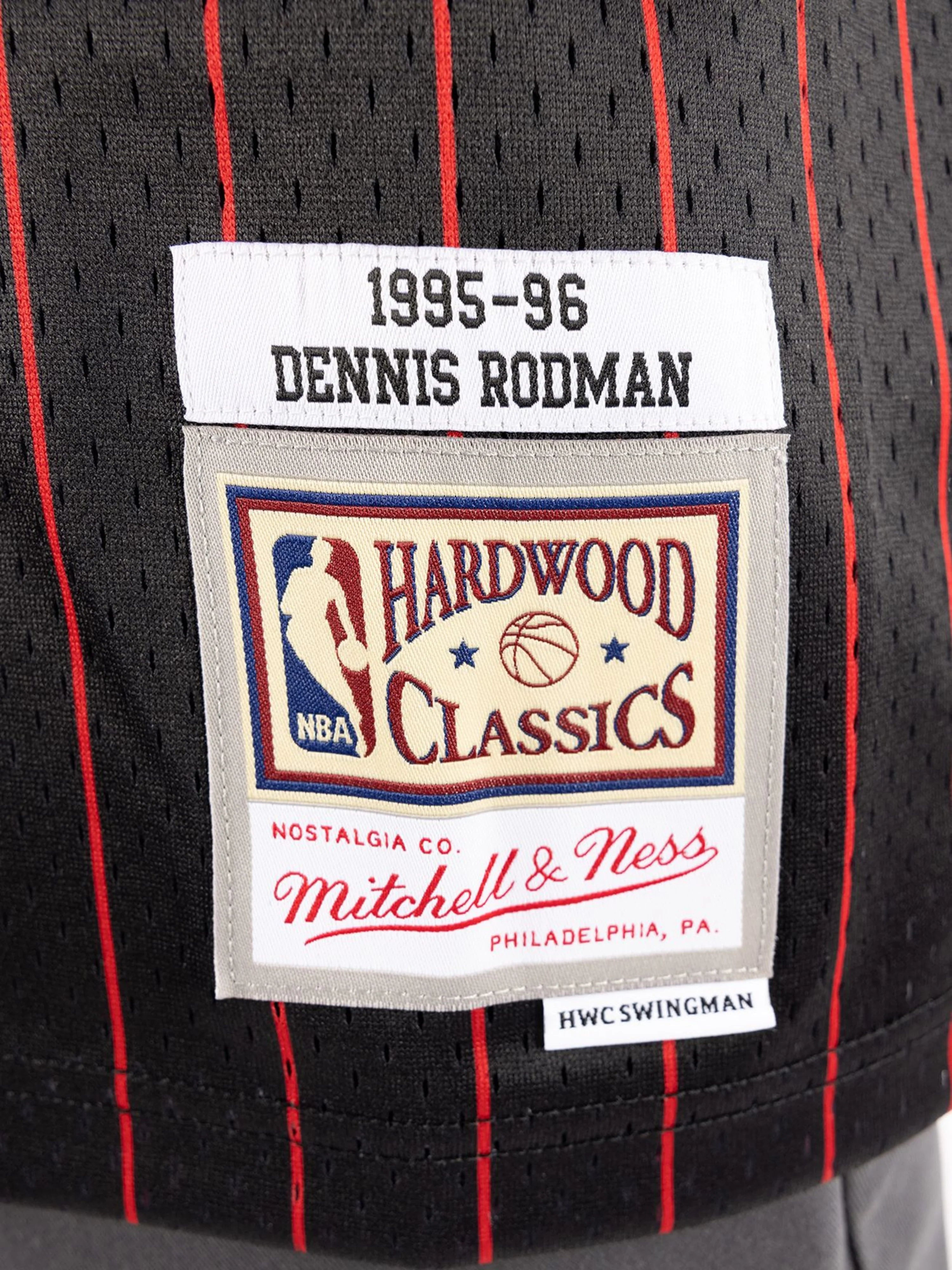 MITCHELL & NESS 1995-96 BULLS ALTERNATE SWINGMAN JERSEY - DENNIS RODMAN