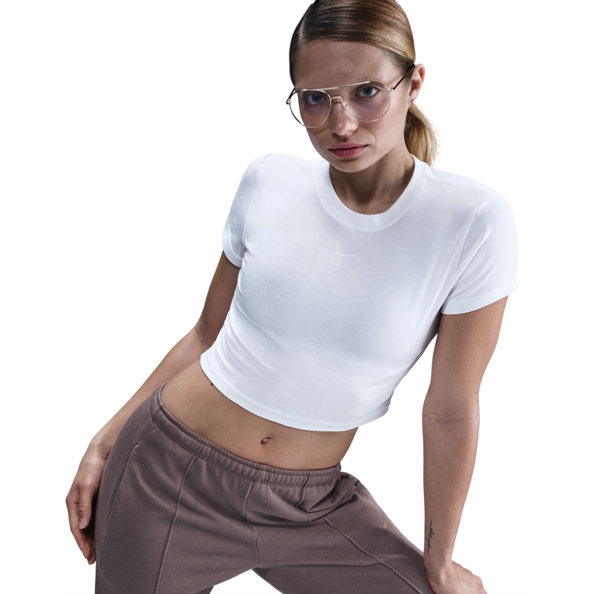 NIKE WOMENS CROPPED TEE